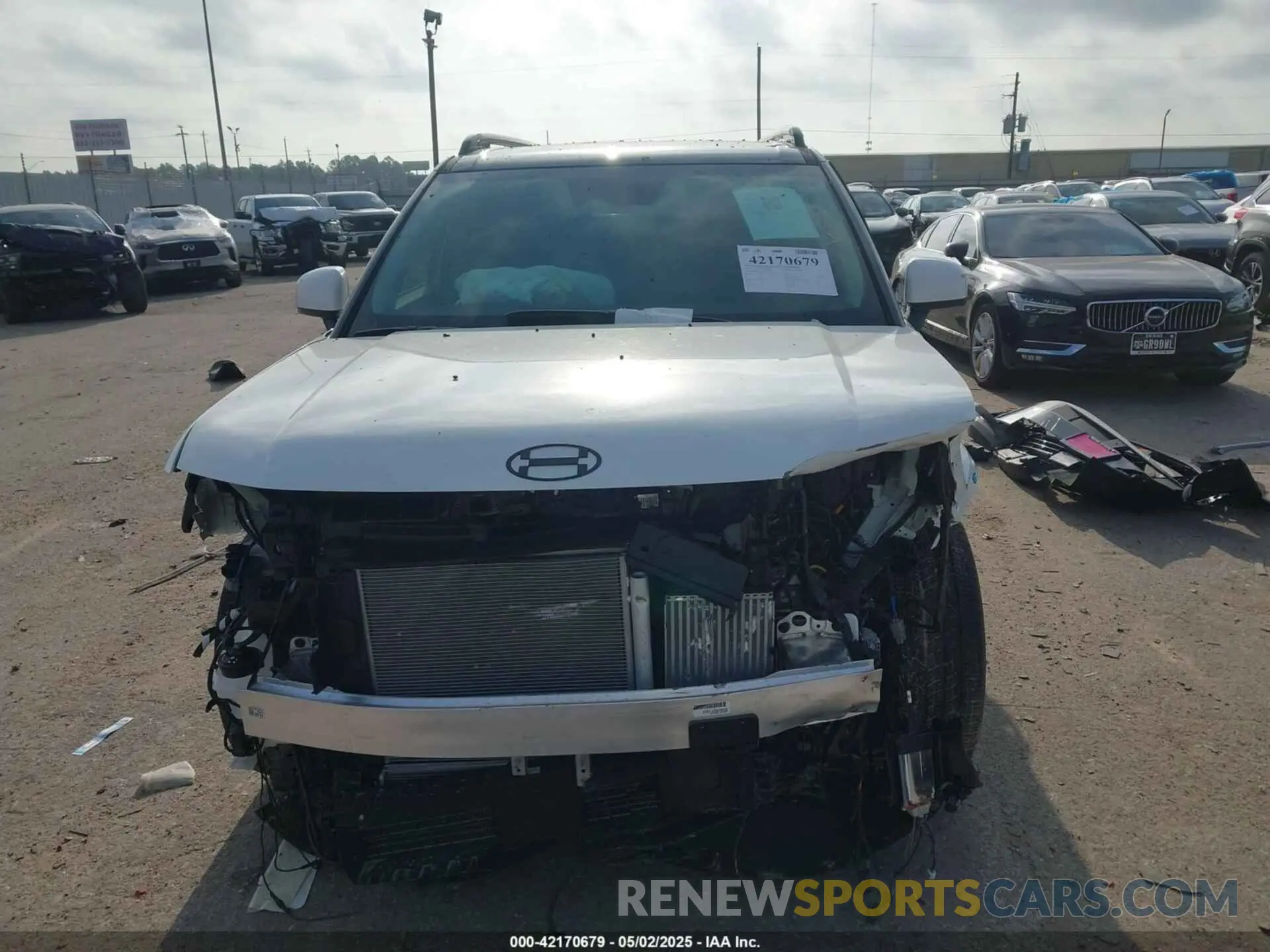 13 Photograph of a damaged car 5NMP34G19SH042097 HYUNDAI SANTA FE HYBRID 2025