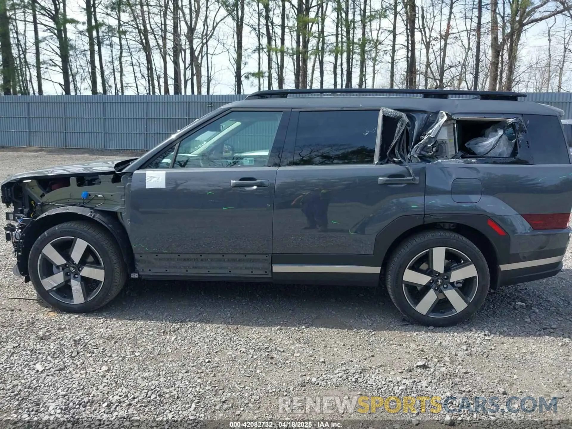 14 Photograph of a damaged car 5NMP3DG11SH025844 HYUNDAI SANTA FE HYBRID 2025