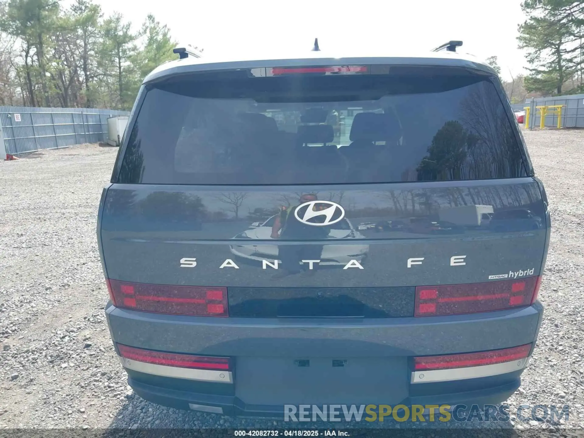 16 Photograph of a damaged car 5NMP3DG11SH025844 HYUNDAI SANTA FE HYBRID 2025