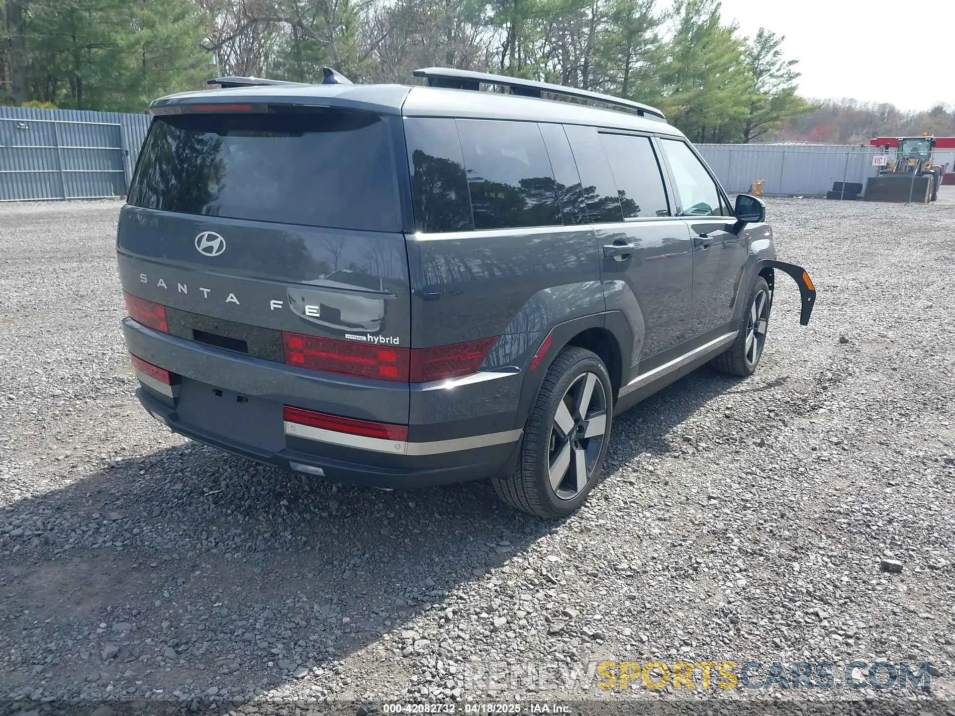 4 Photograph of a damaged car 5NMP3DG11SH025844 HYUNDAI SANTA FE HYBRID 2025