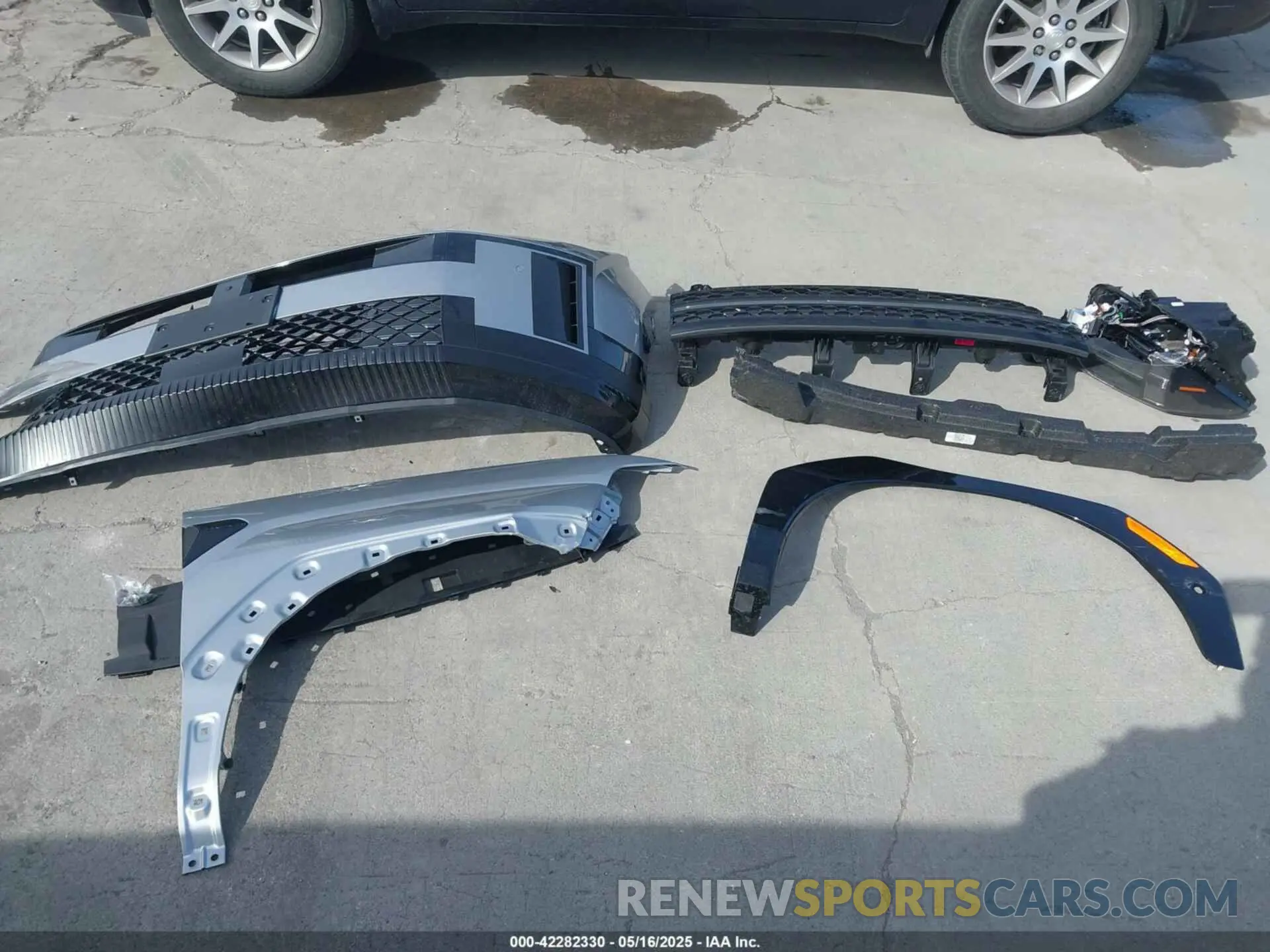 12 Photograph of a damaged car 5NMP54G13SH047791 HYUNDAI SANTA FE HYBRID 2025