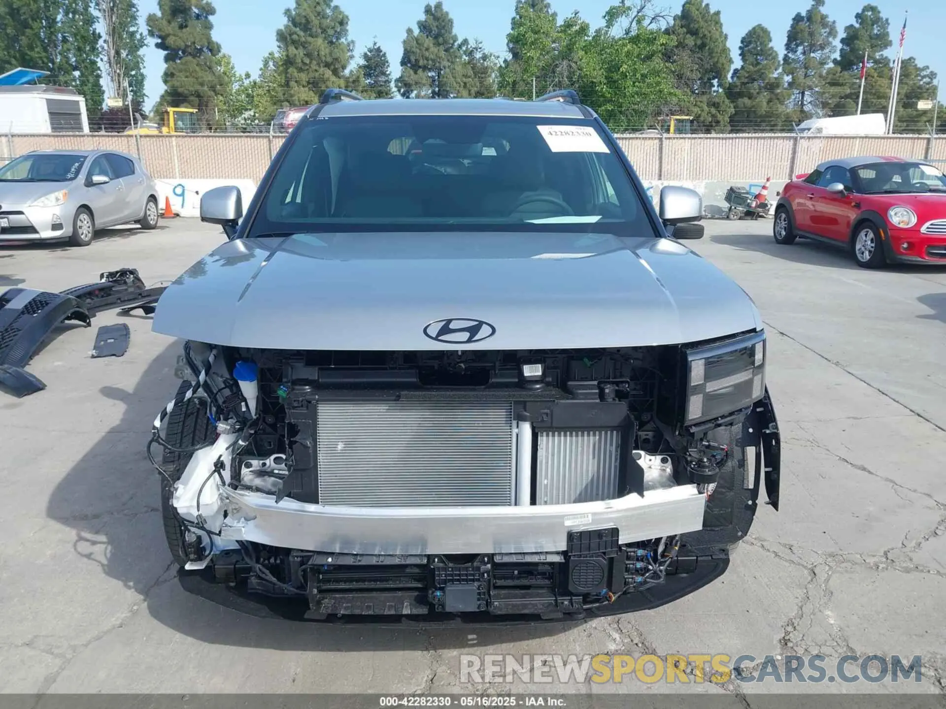 13 Photograph of a damaged car 5NMP54G13SH047791 HYUNDAI SANTA FE HYBRID 2025