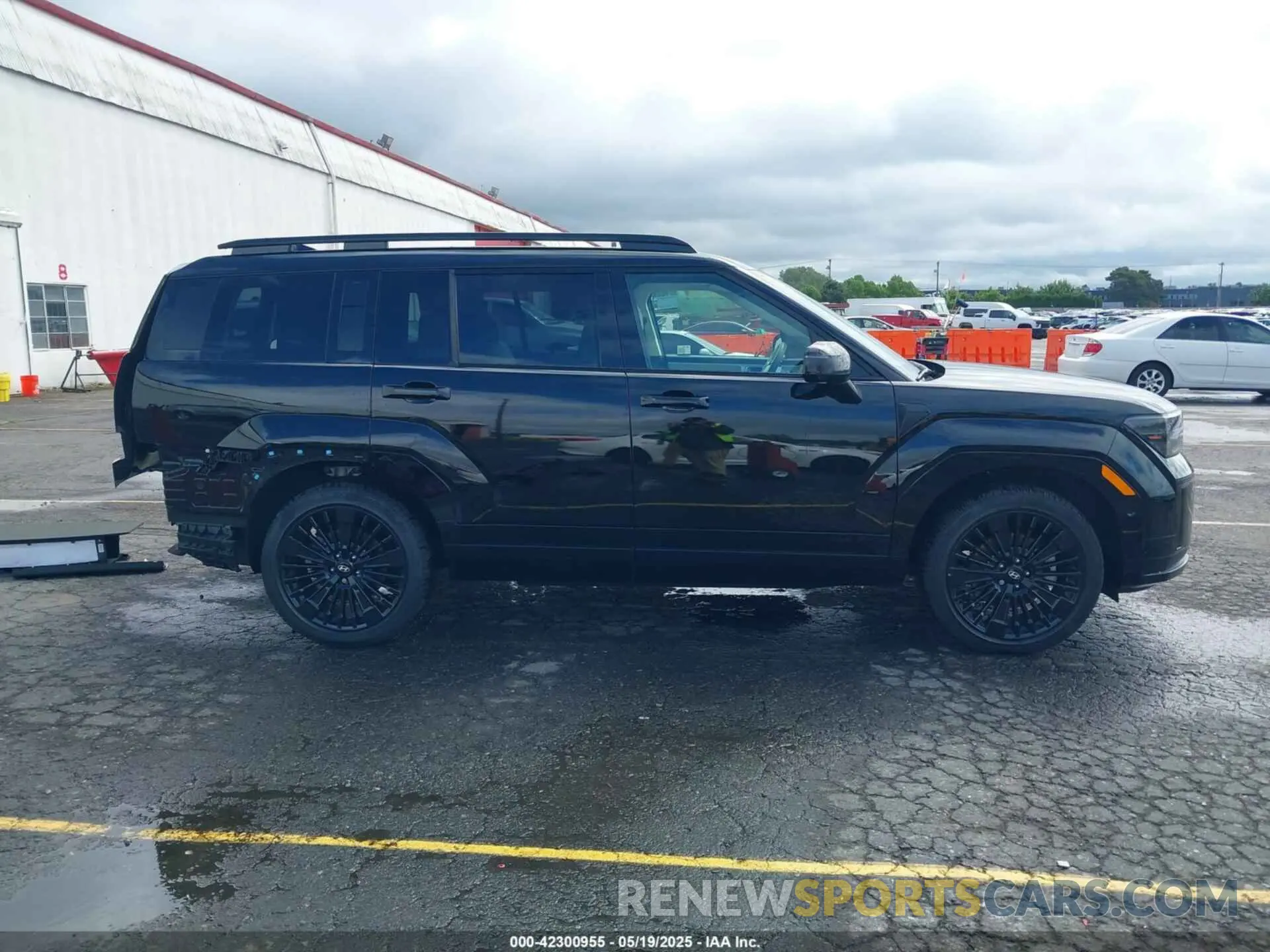 14 Photograph of a damaged car 5NMP5DG11SH032660 HYUNDAI SANTA FE HYBRID 2025