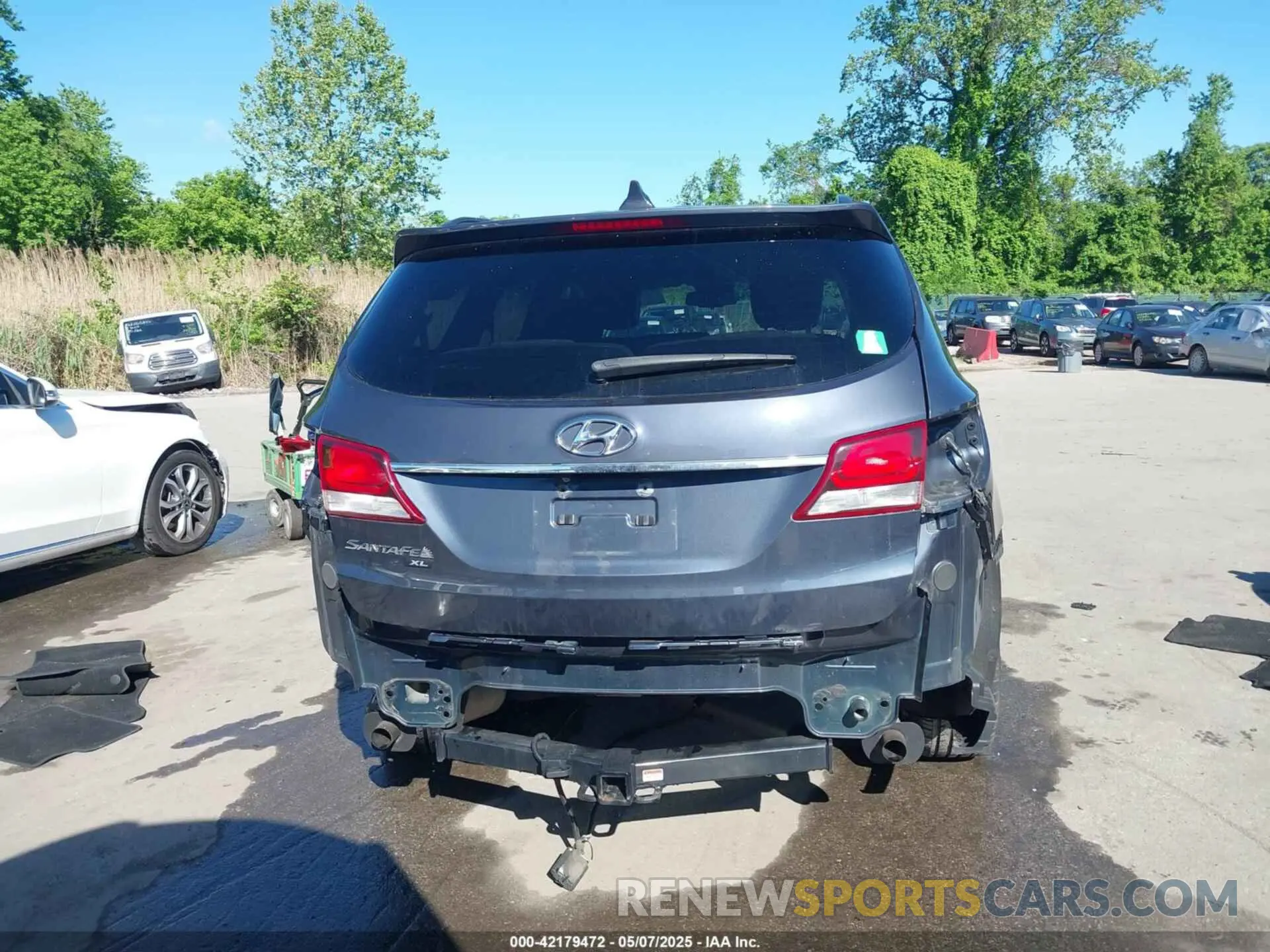 17 Photograph of a damaged car KM8SM4HF3KU303746 HYUNDAI SANTA FE XL 2019
