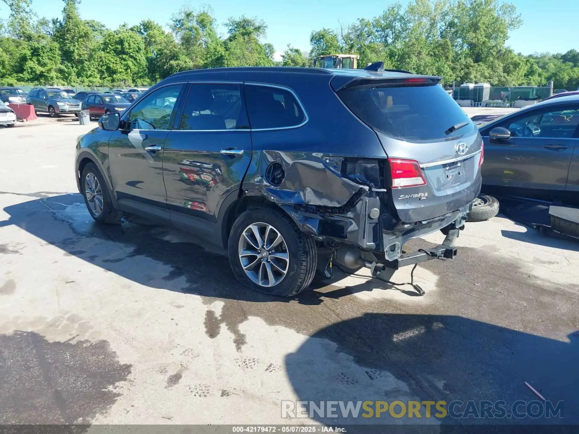 3 Photograph of a damaged car KM8SM4HF3KU303746 HYUNDAI SANTA FE XL 2019
