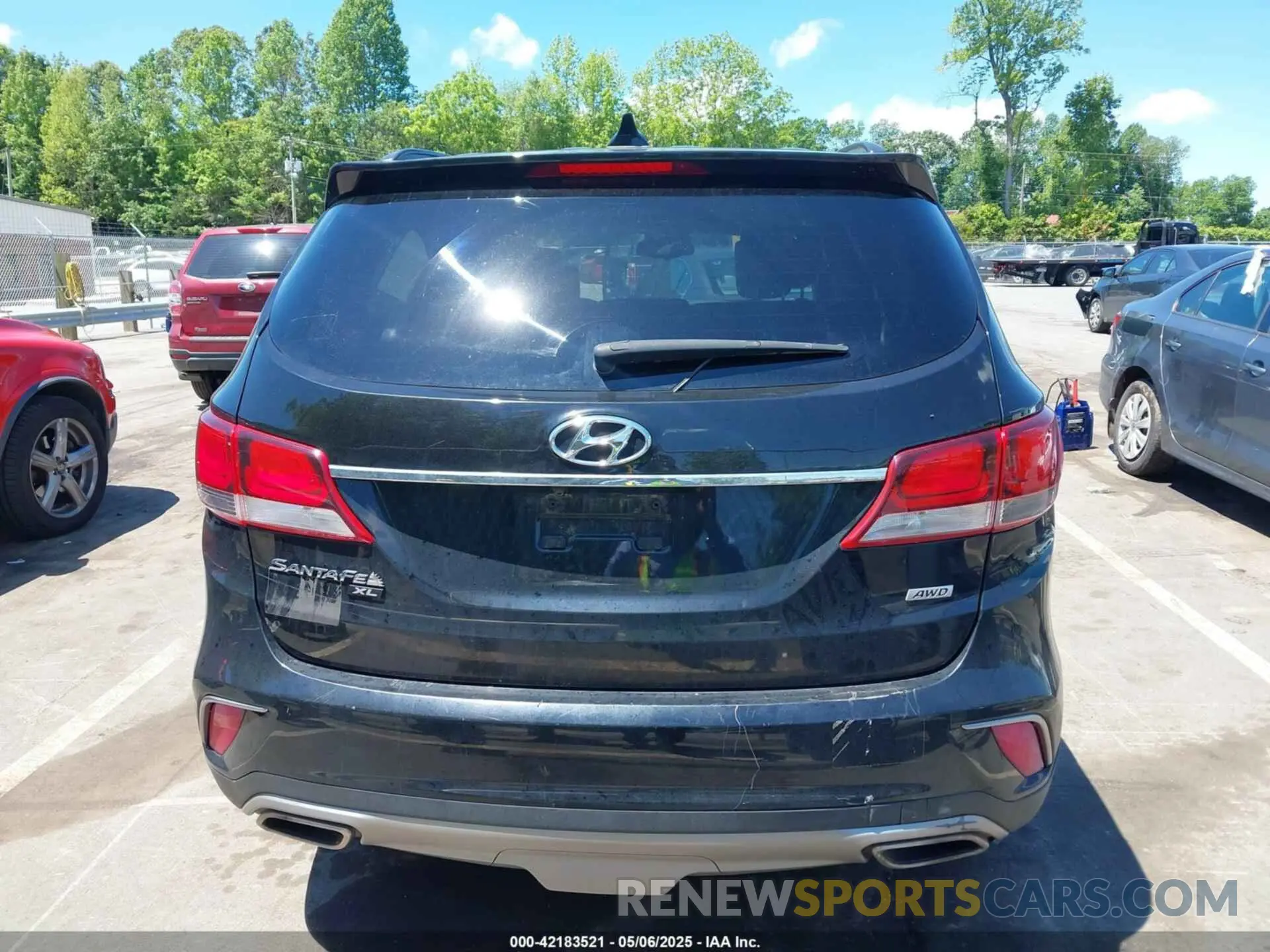 17 Photograph of a damaged car KM8SMDHF3KU305268 HYUNDAI SANTA FE XL 2019