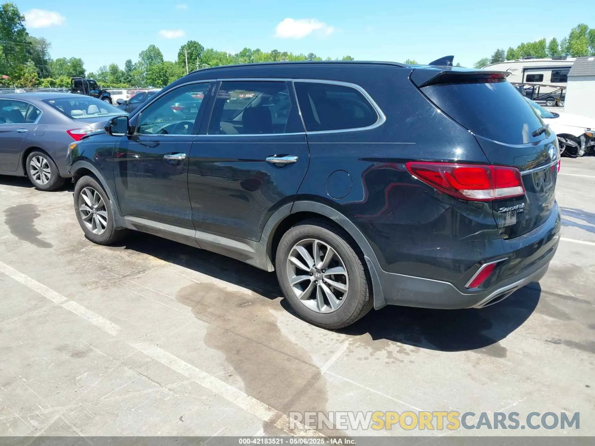 3 Photograph of a damaged car KM8SMDHF3KU305268 HYUNDAI SANTA FE XL 2019