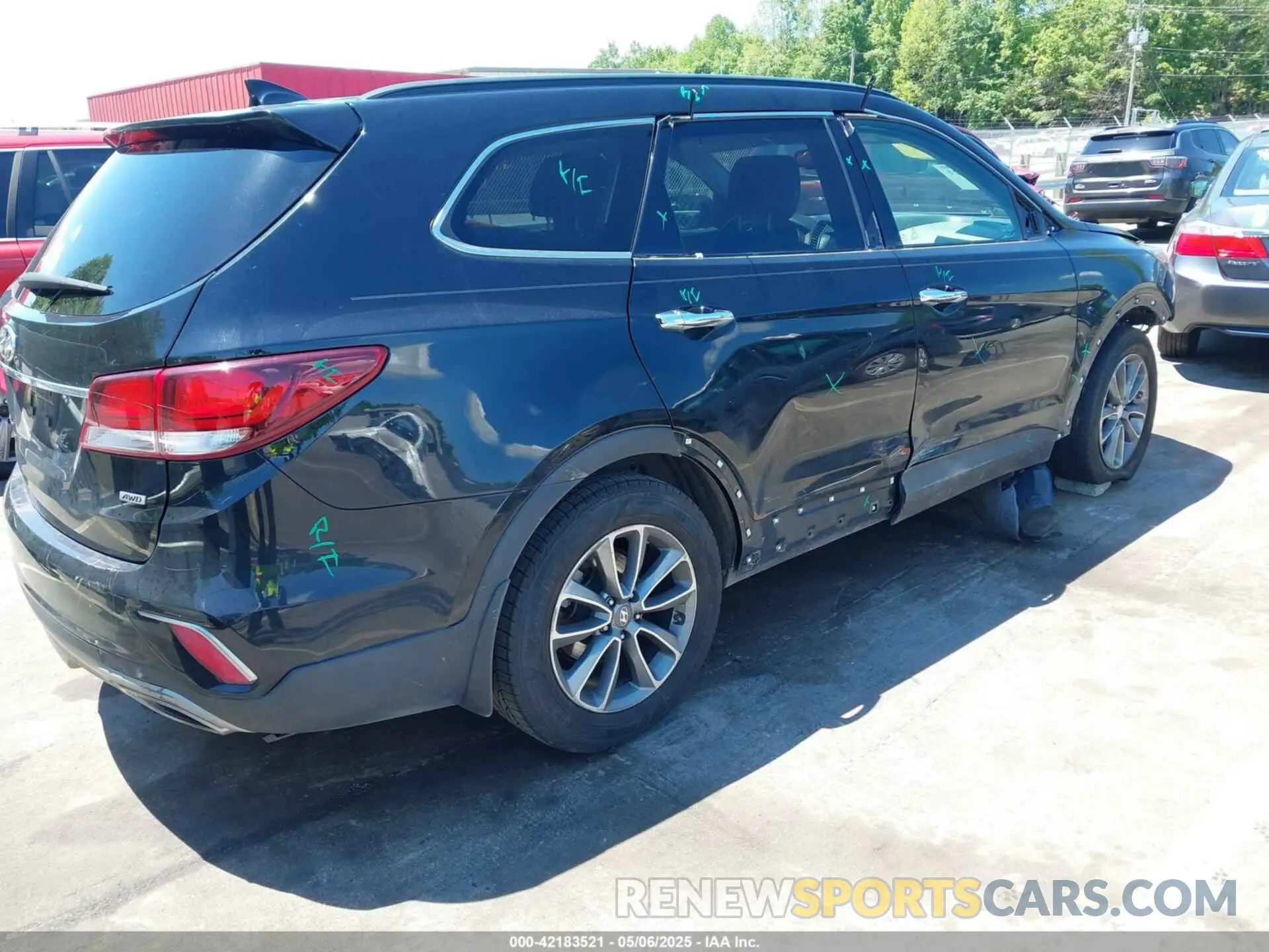 4 Photograph of a damaged car KM8SMDHF3KU305268 HYUNDAI SANTA FE XL 2019