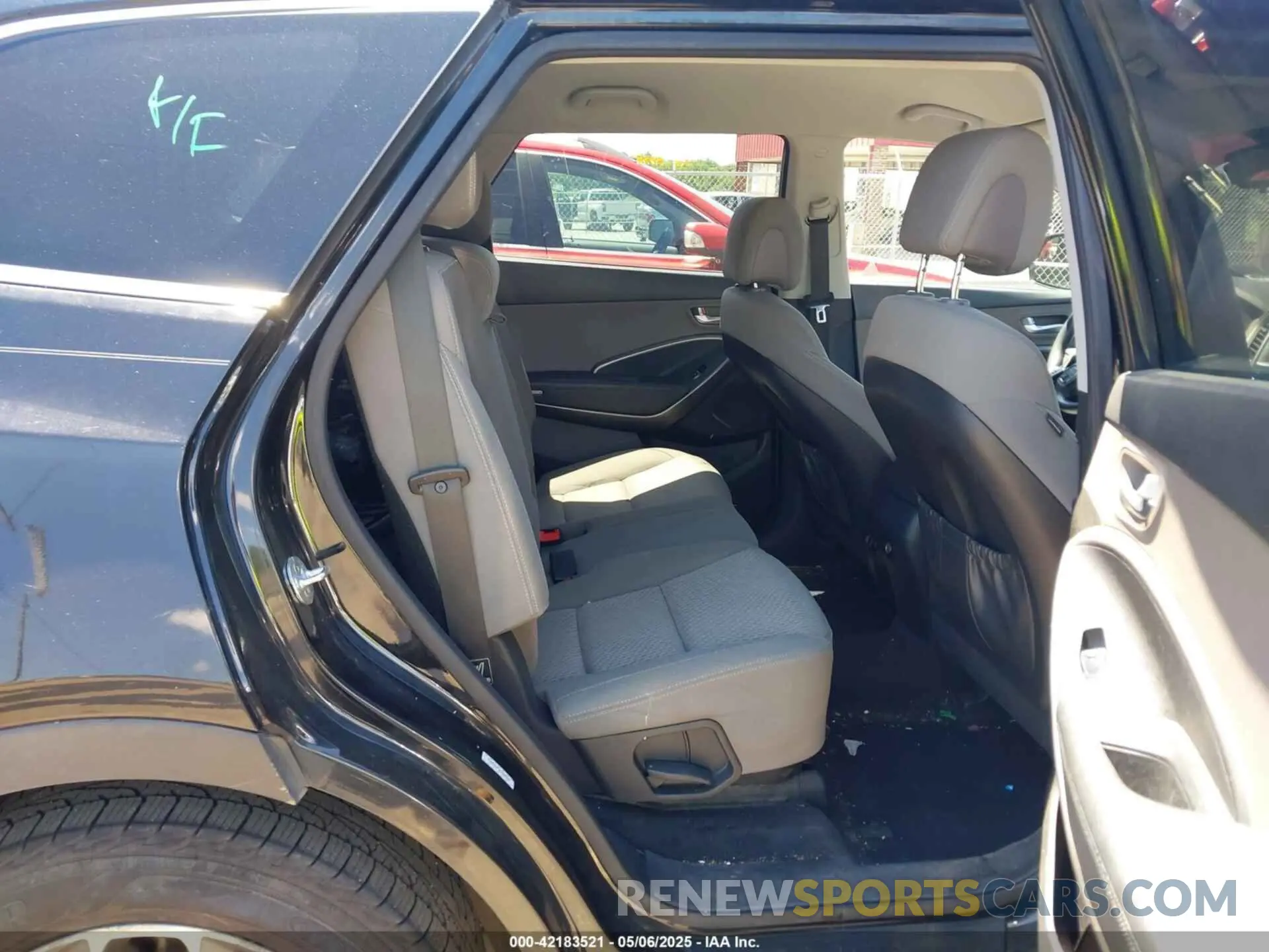 8 Photograph of a damaged car KM8SMDHF3KU305268 HYUNDAI SANTA FE XL 2019