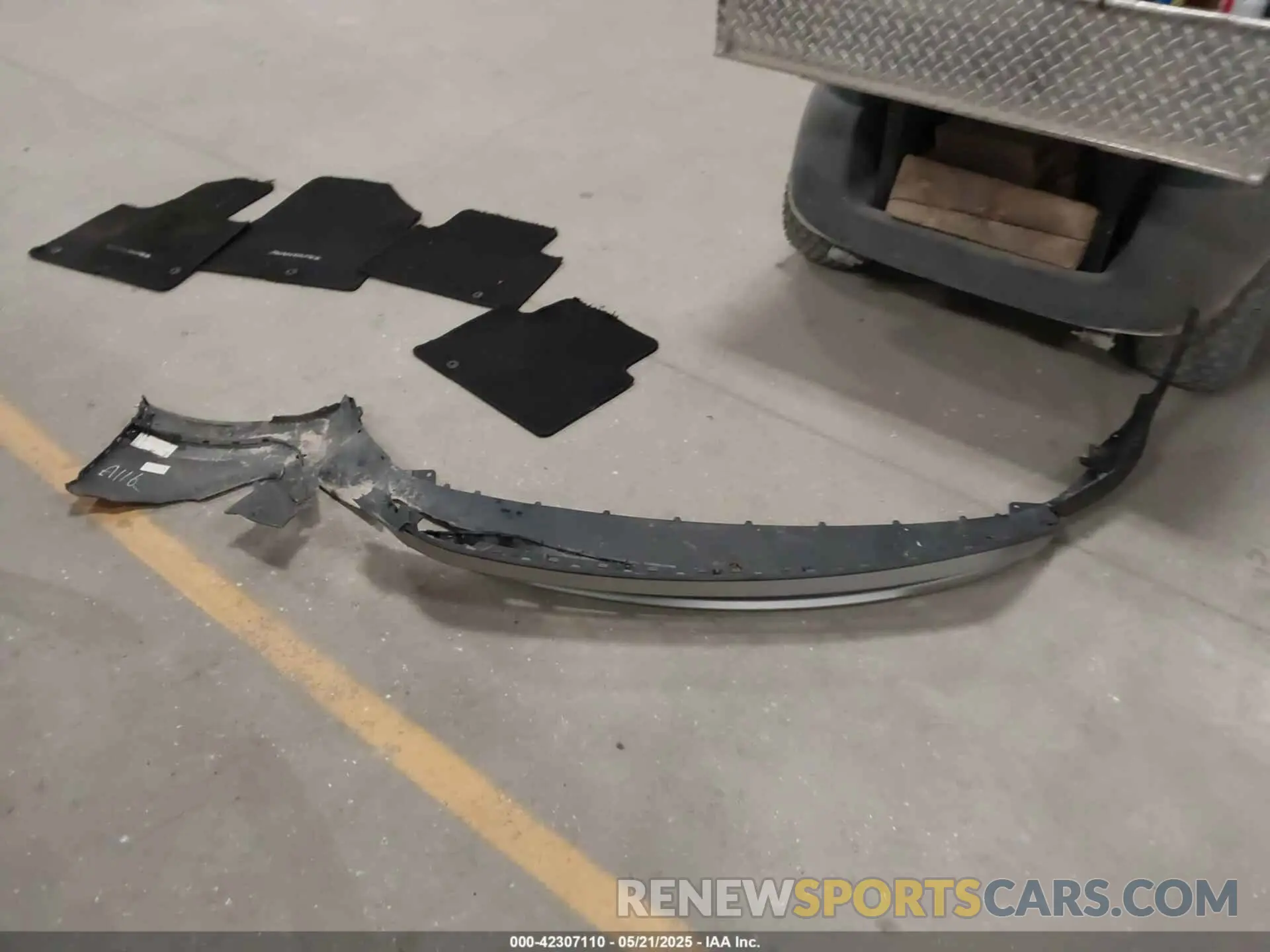 12 Photograph of a damaged car KM8SMDHF9KU303234 HYUNDAI SANTA FE XL 2019