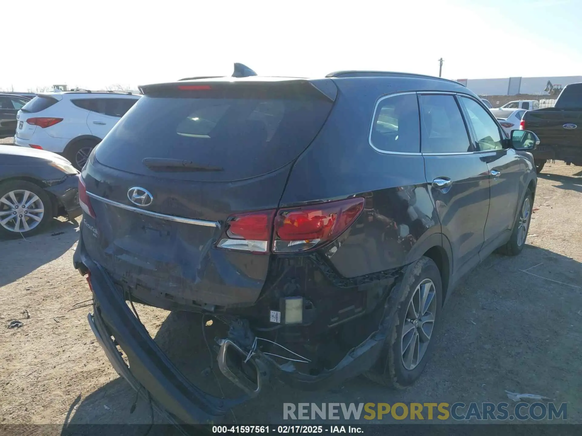 4 Photograph of a damaged car KM8SN4HF1KU299774 HYUNDAI SANTA FE XL 2019