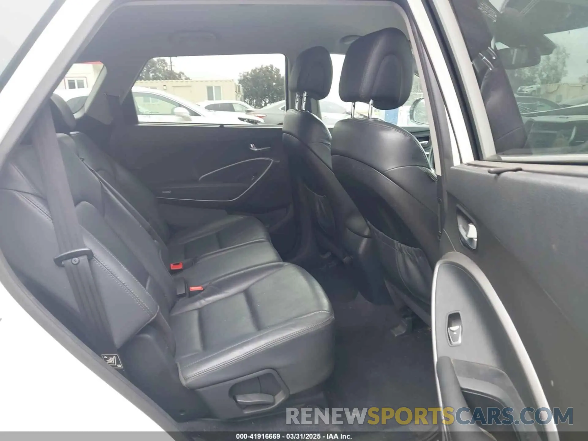 8 Photograph of a damaged car KM8SN4HF2KU309258 HYUNDAI SANTA FE XL 2019
