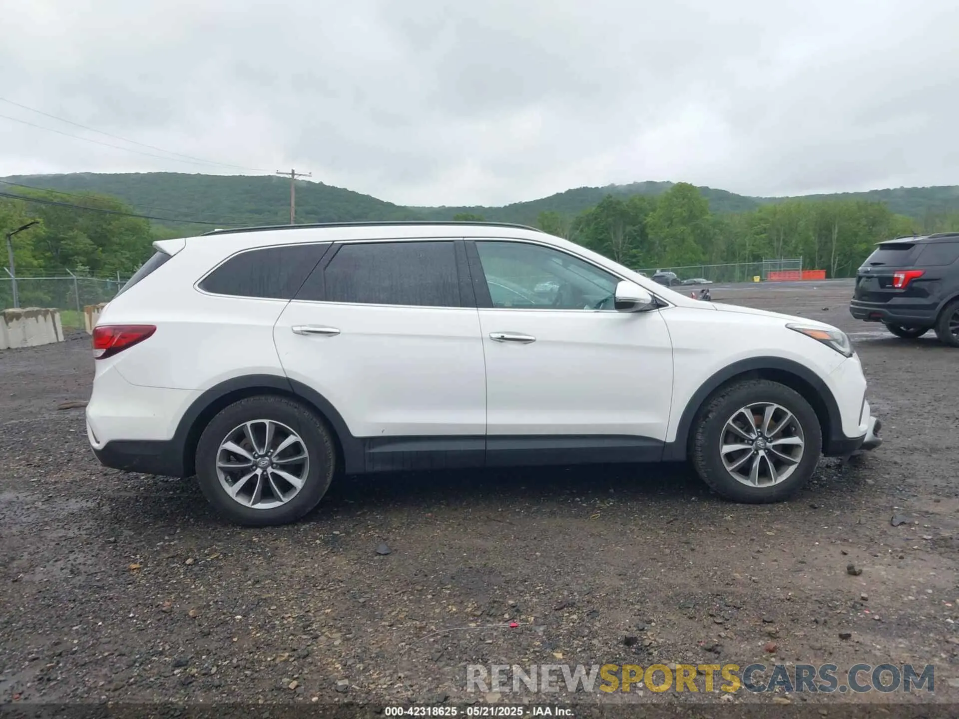 14 Photograph of a damaged car KM8SNDHFXKU307497 HYUNDAI SANTA FE XL 2019
