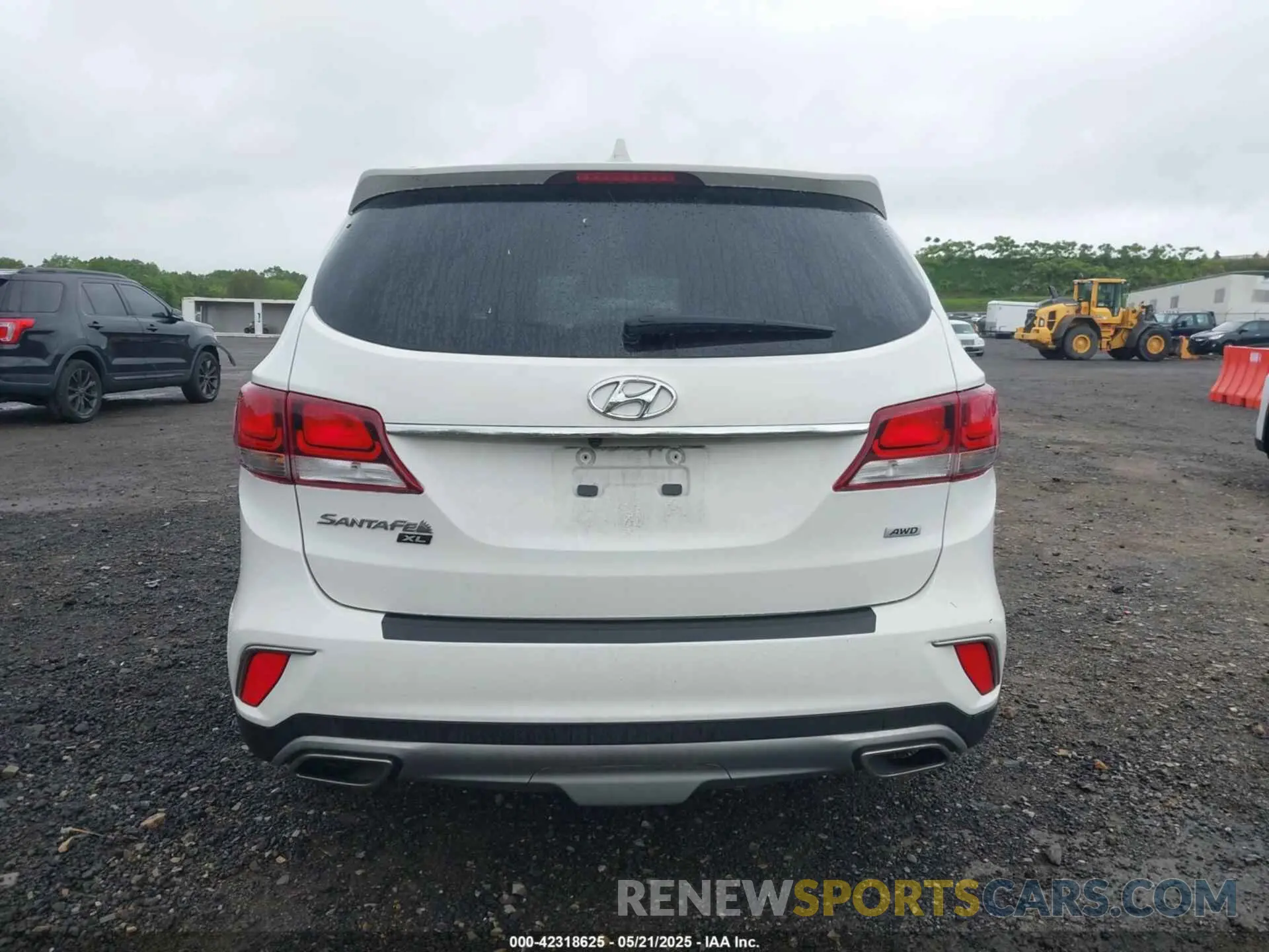 17 Photograph of a damaged car KM8SNDHFXKU307497 HYUNDAI SANTA FE XL 2019