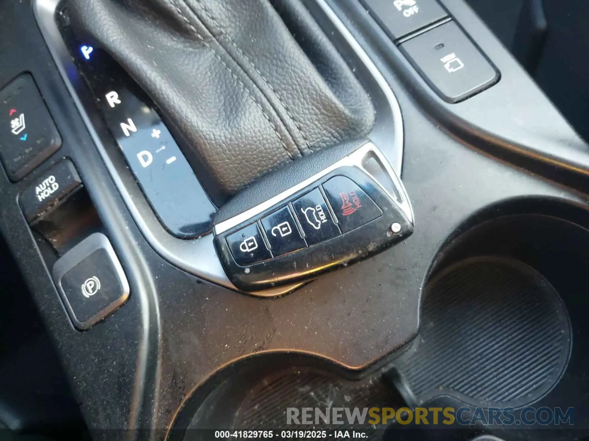 11 Photograph of a damaged car KM8SR4HF7KU304738 HYUNDAI SANTA FE XL 2019