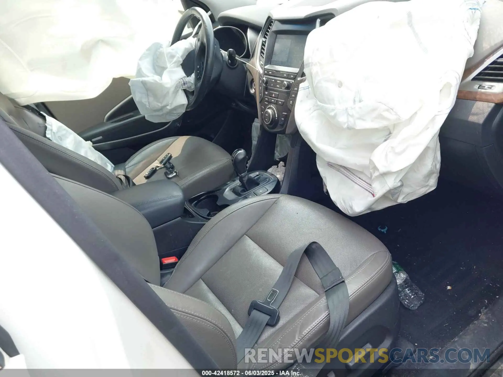 5 Photograph of a damaged car KM8SRDHF0KU302300 HYUNDAI SANTA FE XL 2019