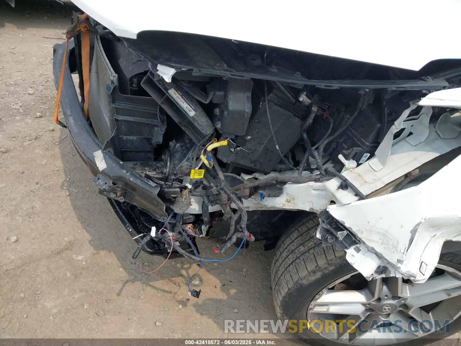 6 Photograph of a damaged car KM8SRDHF0KU302300 HYUNDAI SANTA FE XL 2019