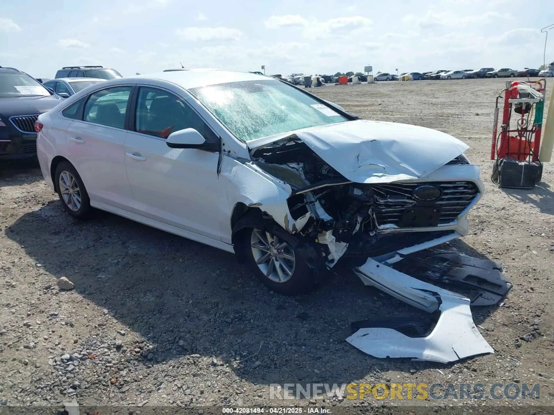 1 Photograph of a damaged car 5NPE24AA6KH775276 HYUNDAI SONATA 2019