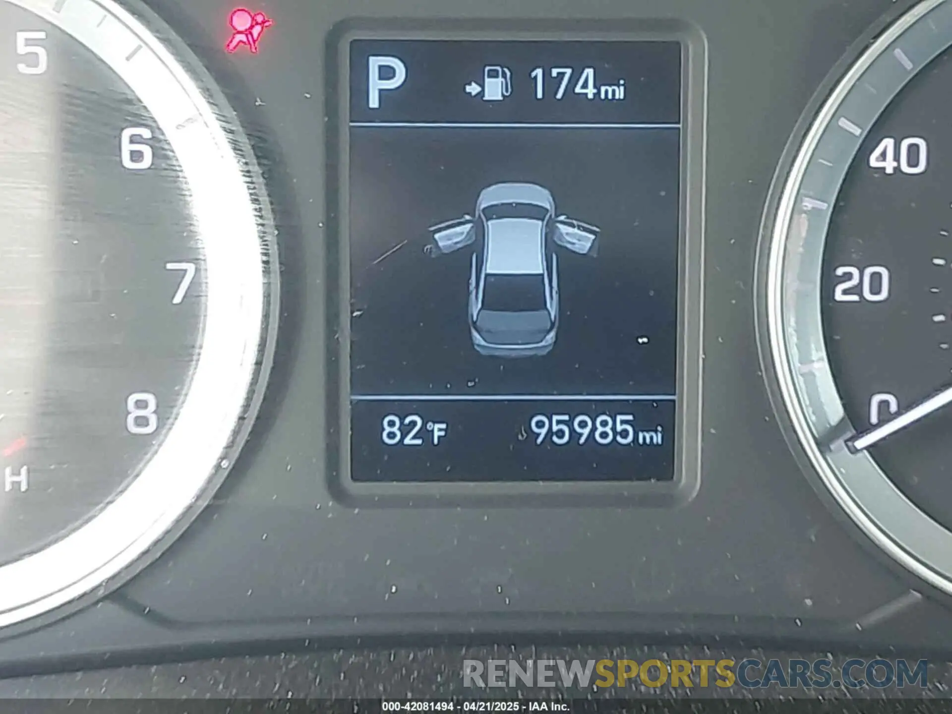 16 Photograph of a damaged car 5NPE24AA6KH775276 HYUNDAI SONATA 2019