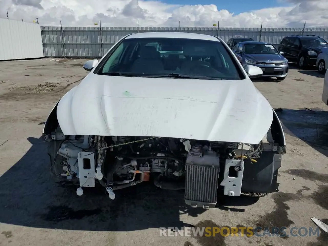 5 Photograph of a damaged car 5NPE24AA6KH775293 HYUNDAI SONATA 2019