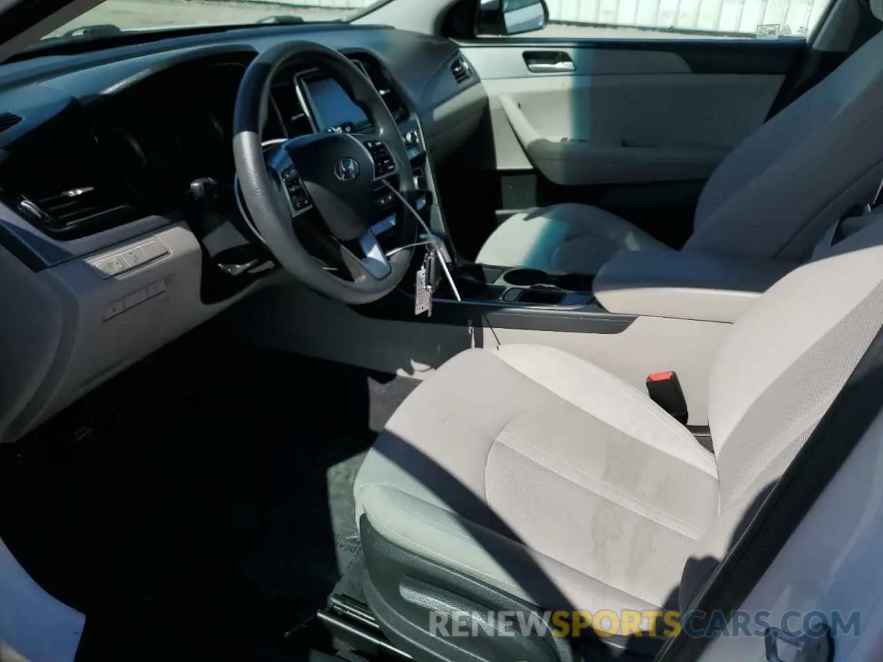 7 Photograph of a damaged car 5NPE24AA6KH775293 HYUNDAI SONATA 2019