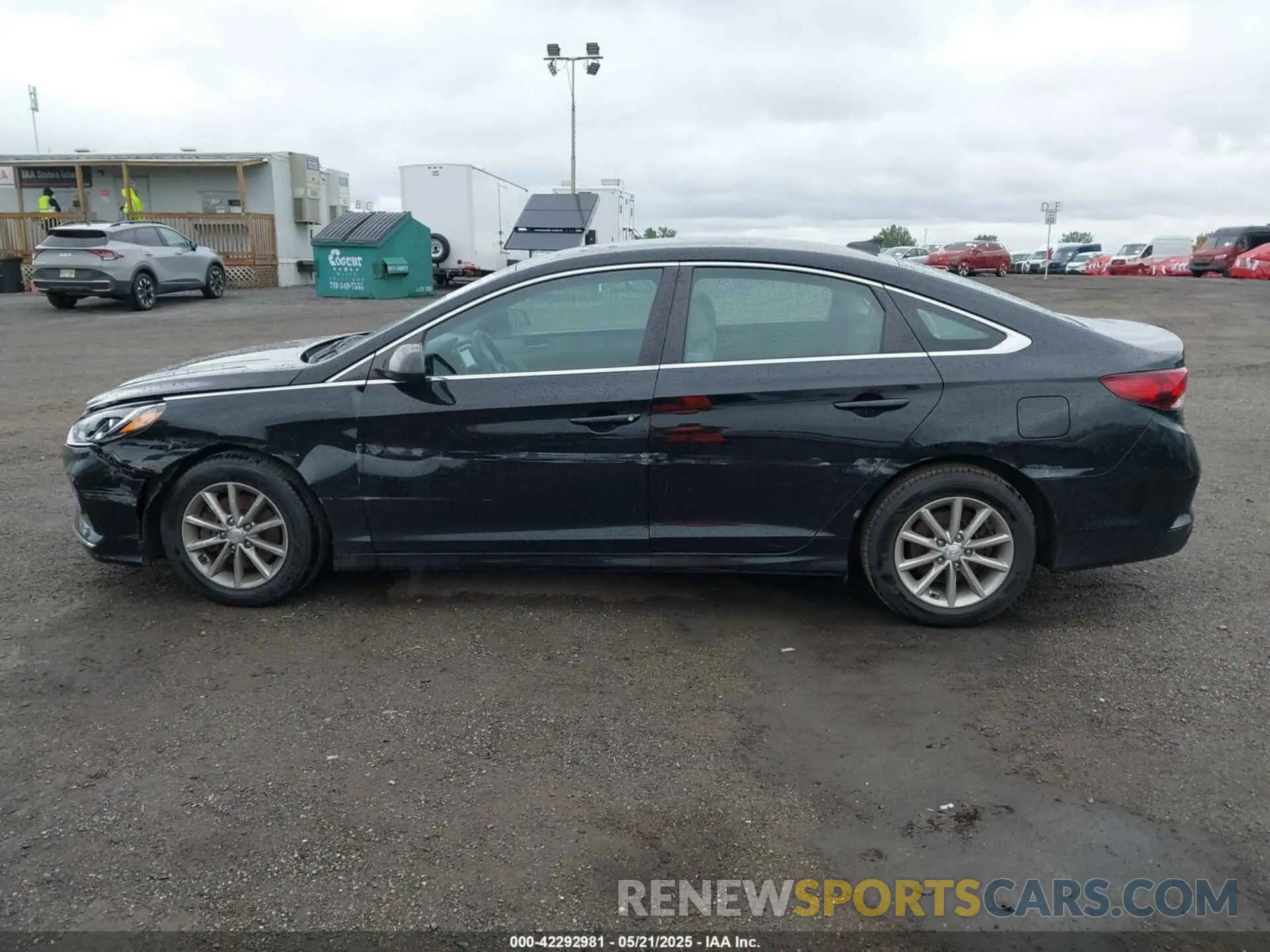 14 Photograph of a damaged car 5NPE24AF0KH735707 HYUNDAI SONATA 2019