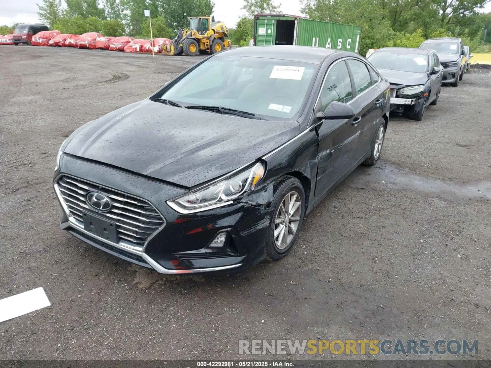 2 Photograph of a damaged car 5NPE24AF0KH735707 HYUNDAI SONATA 2019