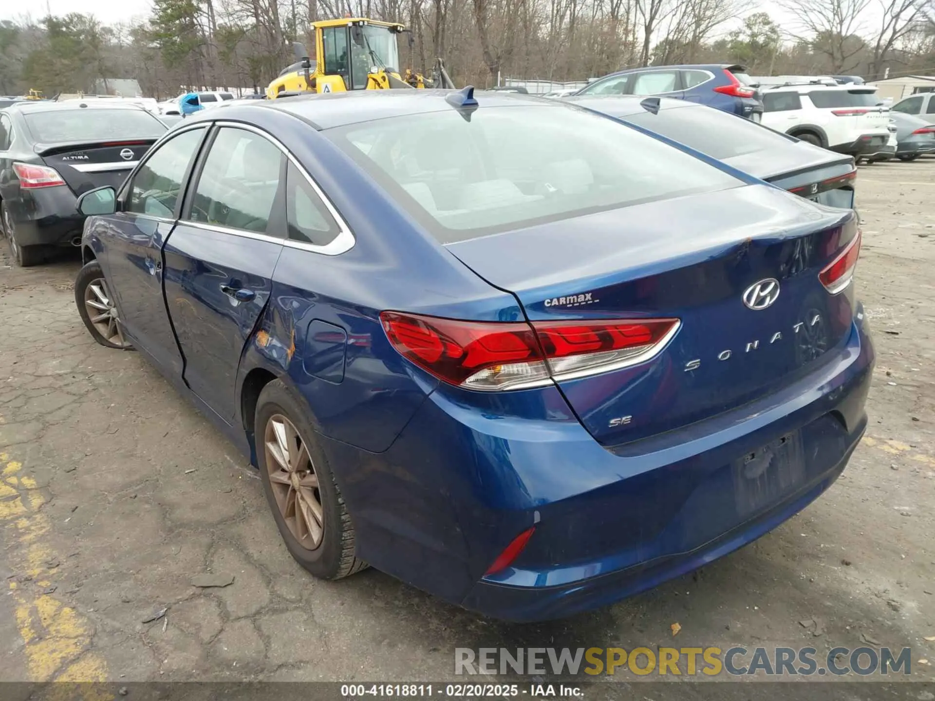 3 Photograph of a damaged car 5NPE24AF0KH737313 HYUNDAI SONATA 2019