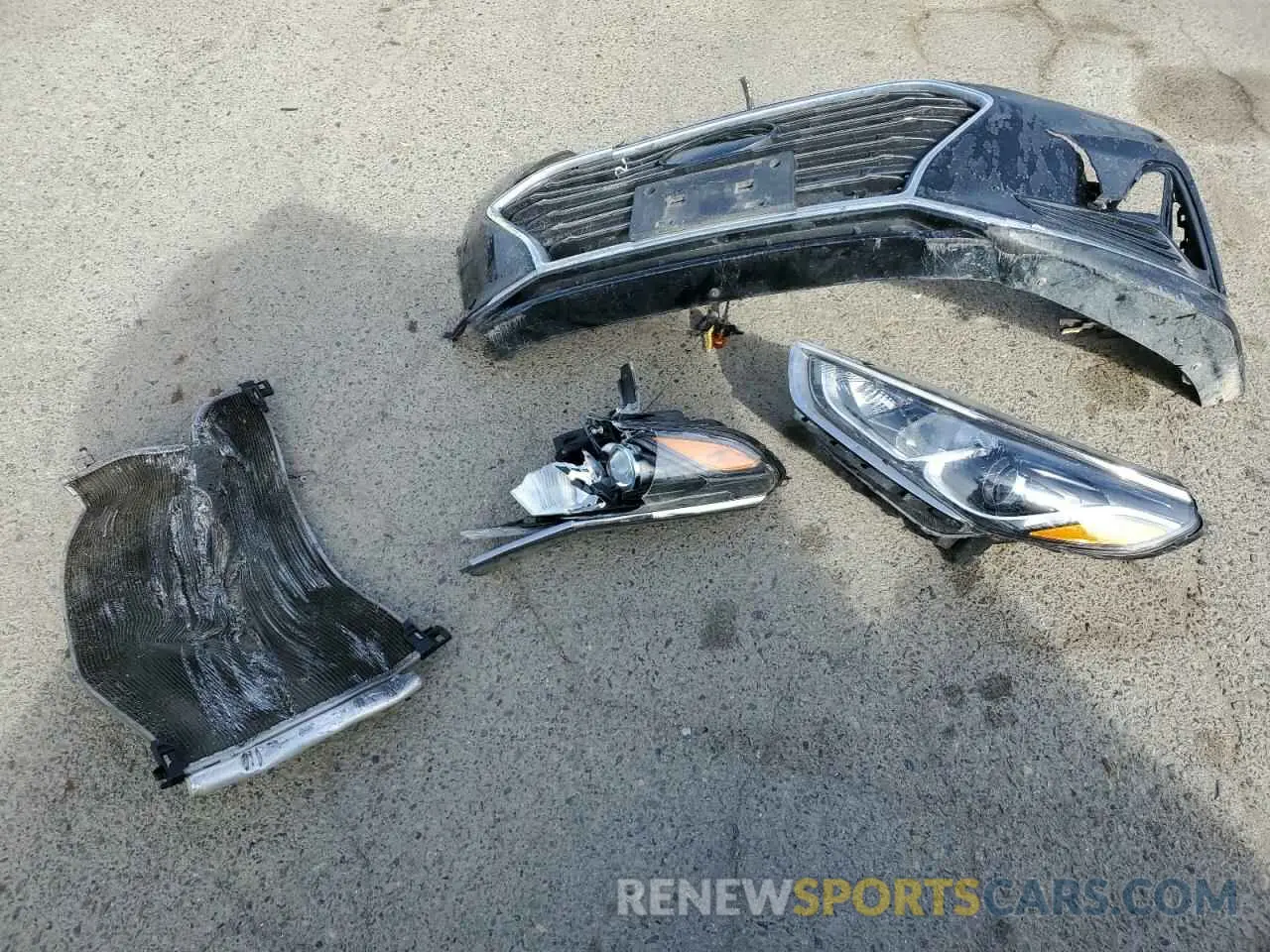 12 Photograph of a damaged car 5NPE24AF0KH738316 HYUNDAI SONATA 2019