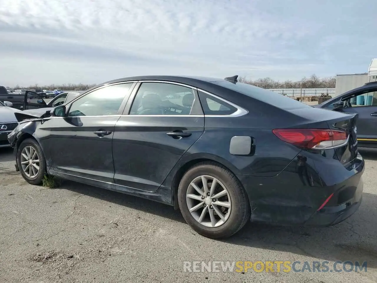 2 Photograph of a damaged car 5NPE24AF0KH738316 HYUNDAI SONATA 2019