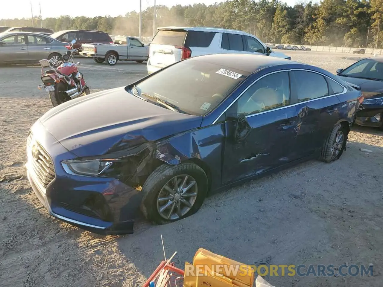 1 Photograph of a damaged car 5NPE24AF0KH738882 HYUNDAI SONATA 2019