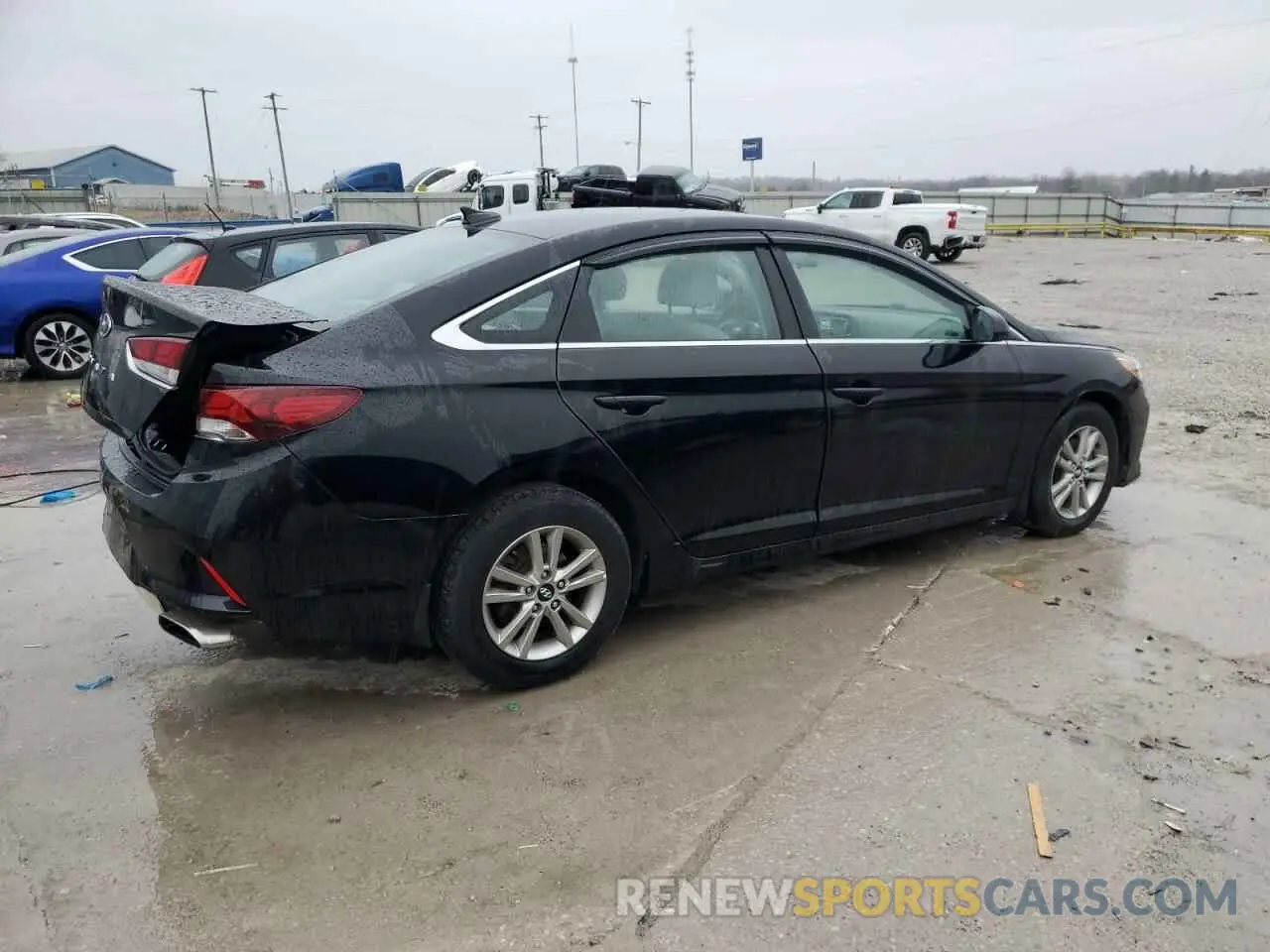 3 Photograph of a damaged car 5NPE24AF0KH742088 HYUNDAI SONATA 2019