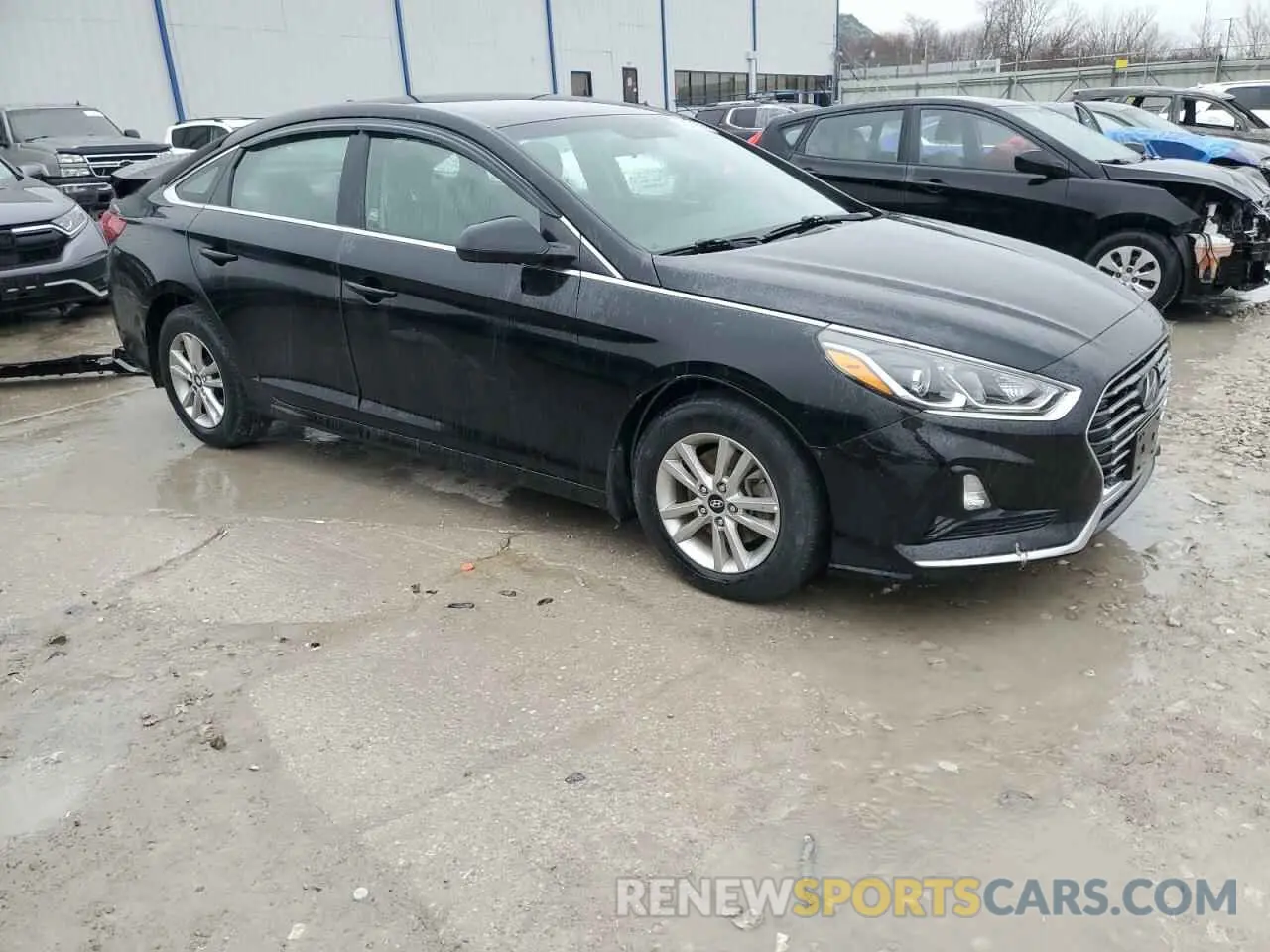 4 Photograph of a damaged car 5NPE24AF0KH742088 HYUNDAI SONATA 2019