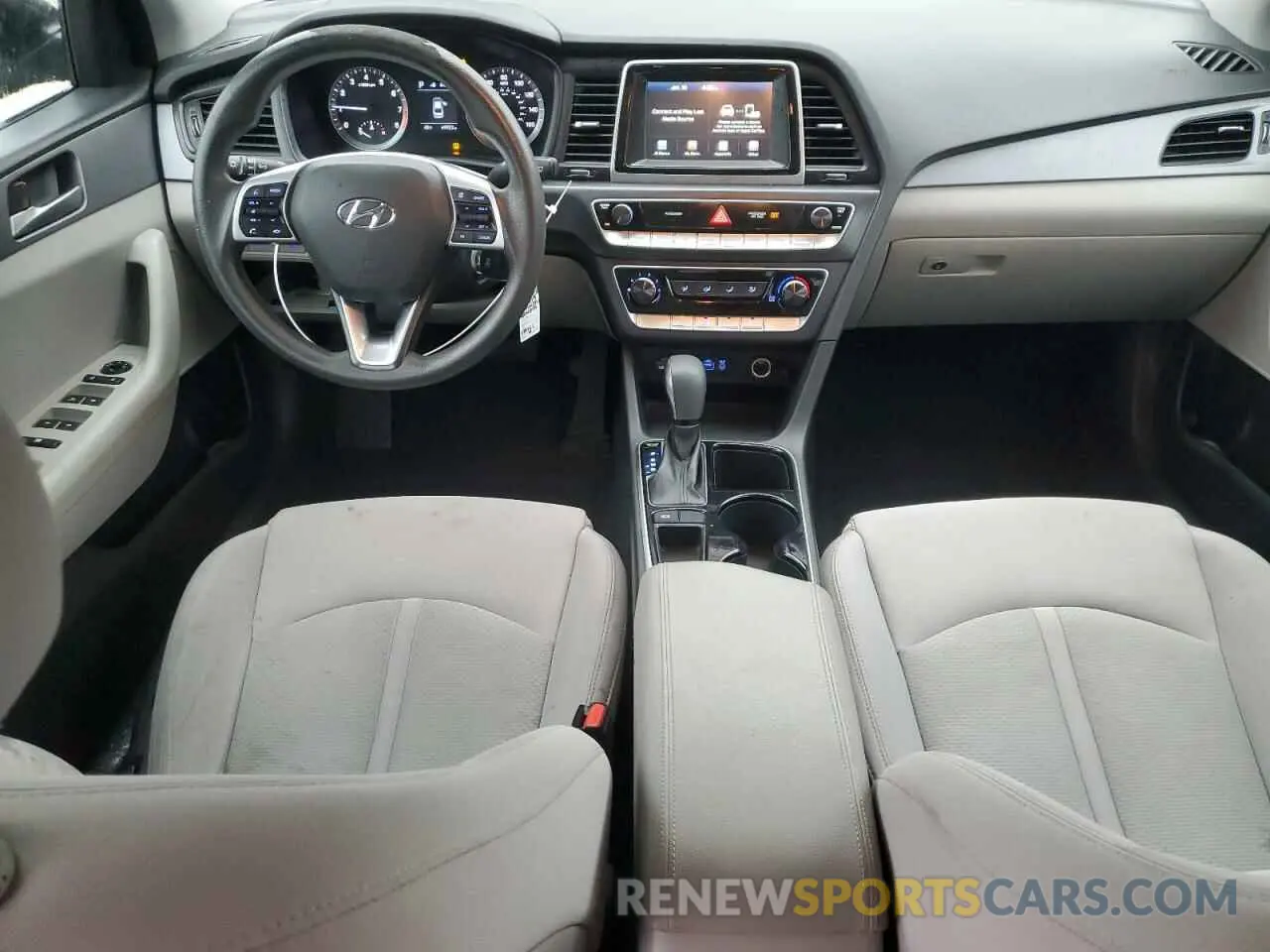 8 Photograph of a damaged car 5NPE24AF0KH742088 HYUNDAI SONATA 2019