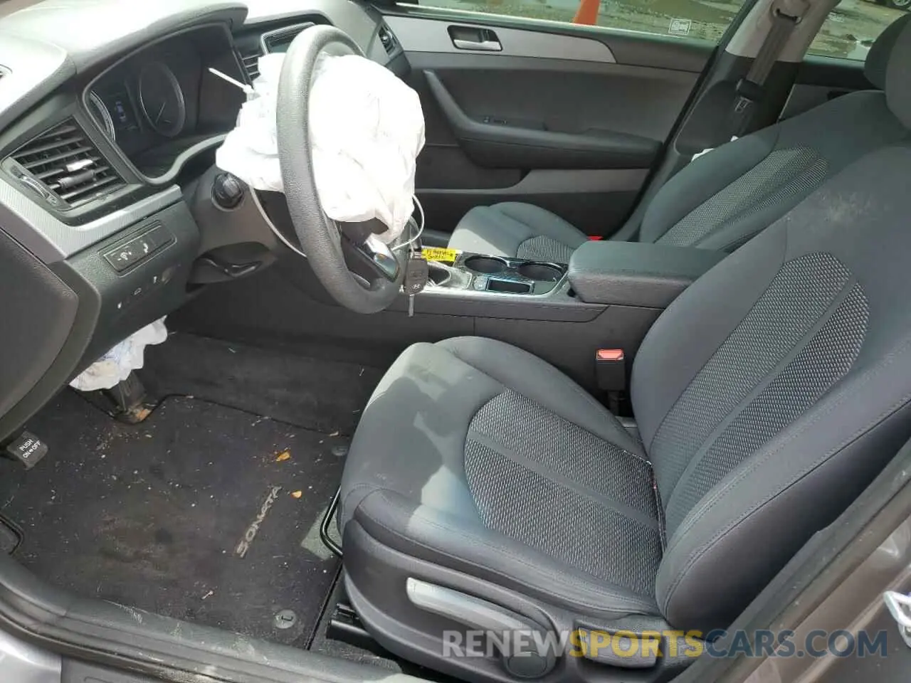 7 Photograph of a damaged car 5NPE24AF0KH744780 HYUNDAI SONATA 2019