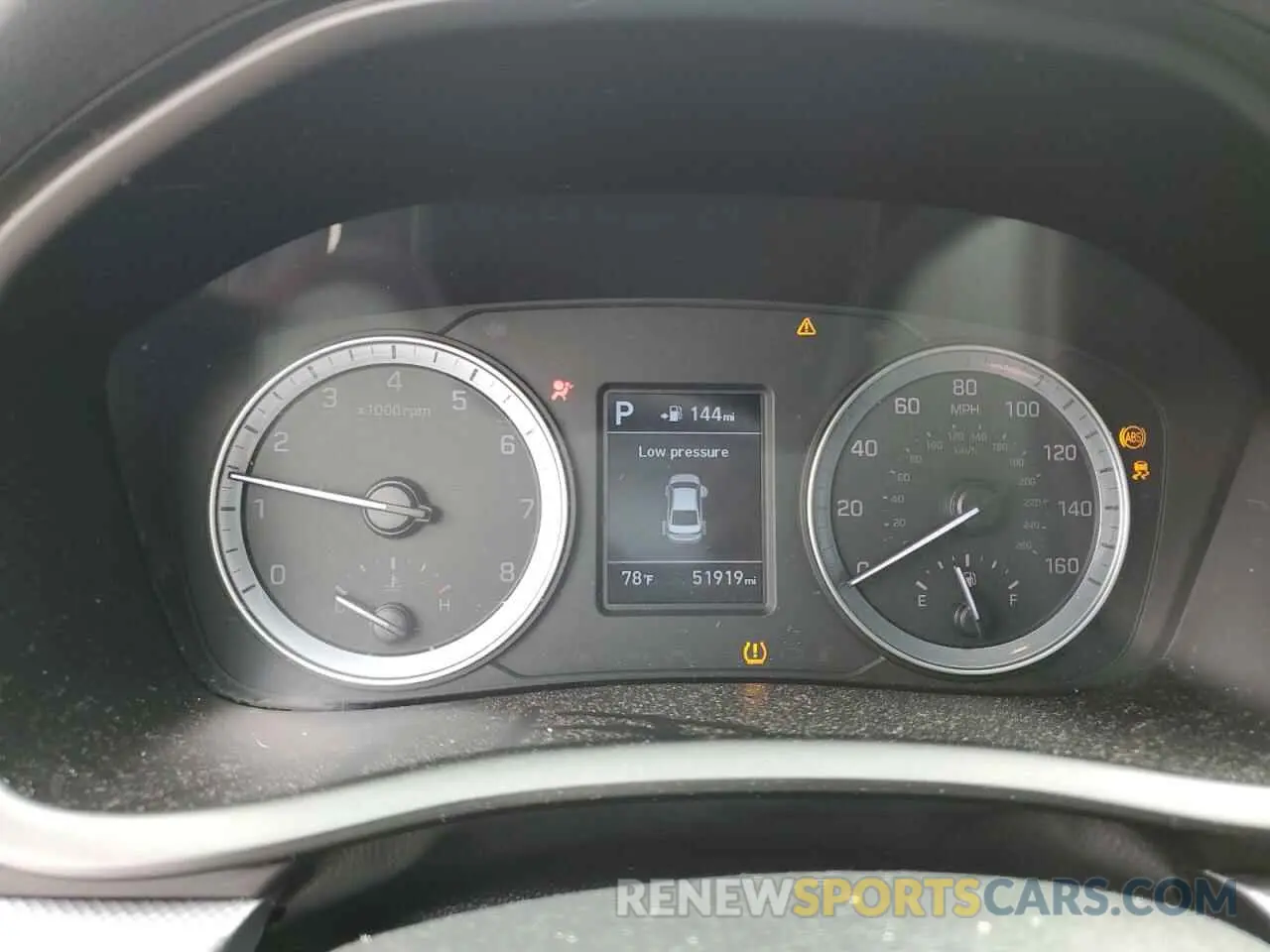 9 Photograph of a damaged car 5NPE24AF0KH744780 HYUNDAI SONATA 2019