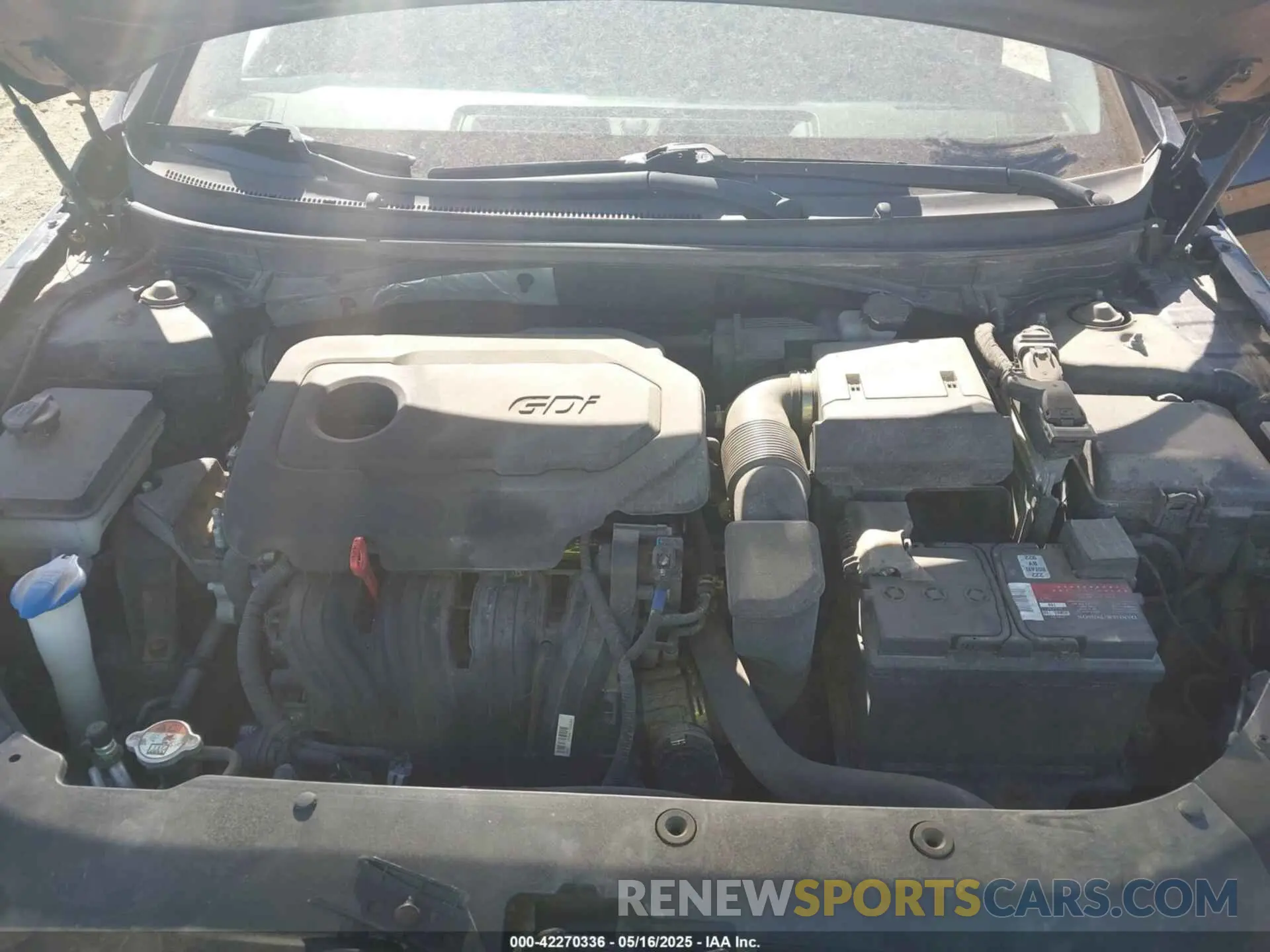 10 Photograph of a damaged car 5NPE24AF0KH746755 HYUNDAI SONATA 2019