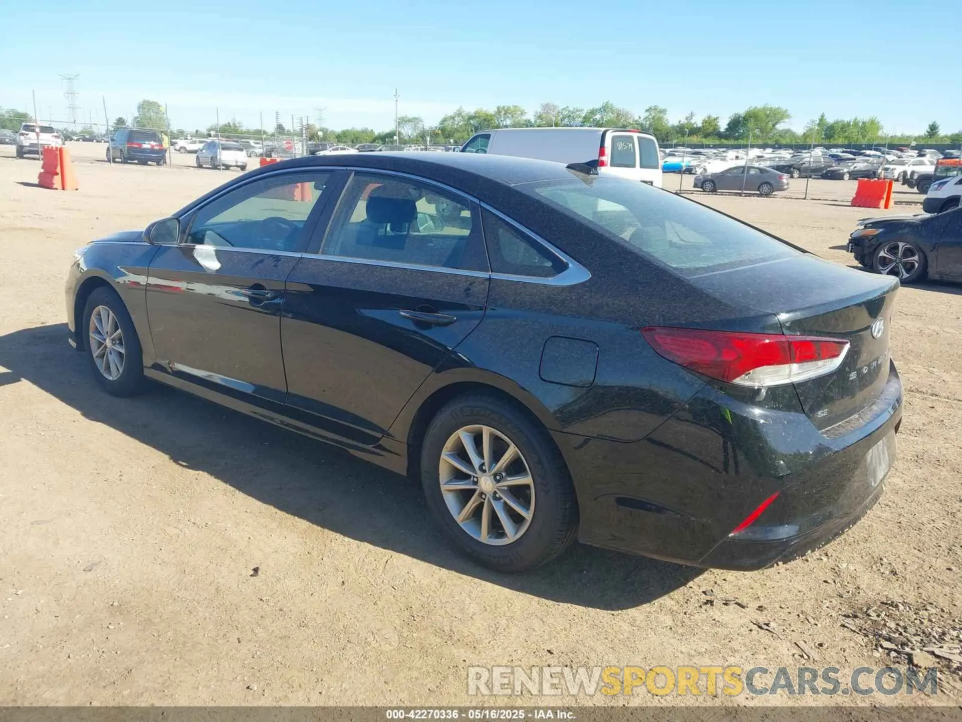 3 Photograph of a damaged car 5NPE24AF0KH746755 HYUNDAI SONATA 2019