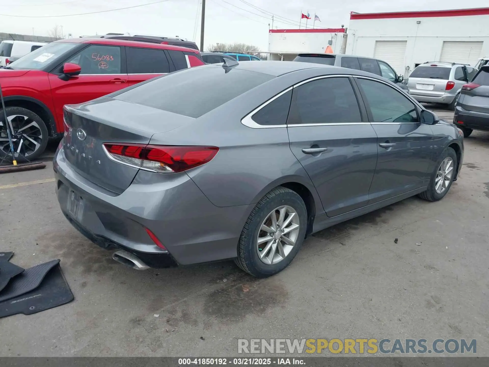 4 Photograph of a damaged car 5NPE24AF0KH749199 HYUNDAI SONATA 2019