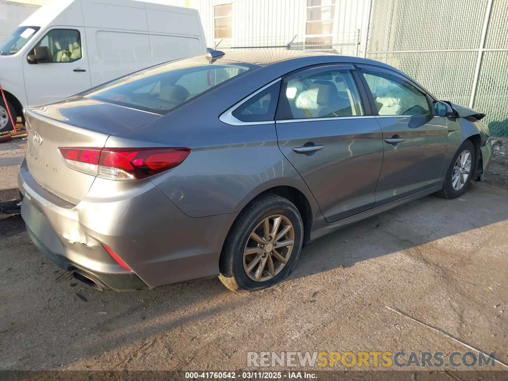 4 Photograph of a damaged car 5NPE24AF0KH751891 HYUNDAI SONATA 2019