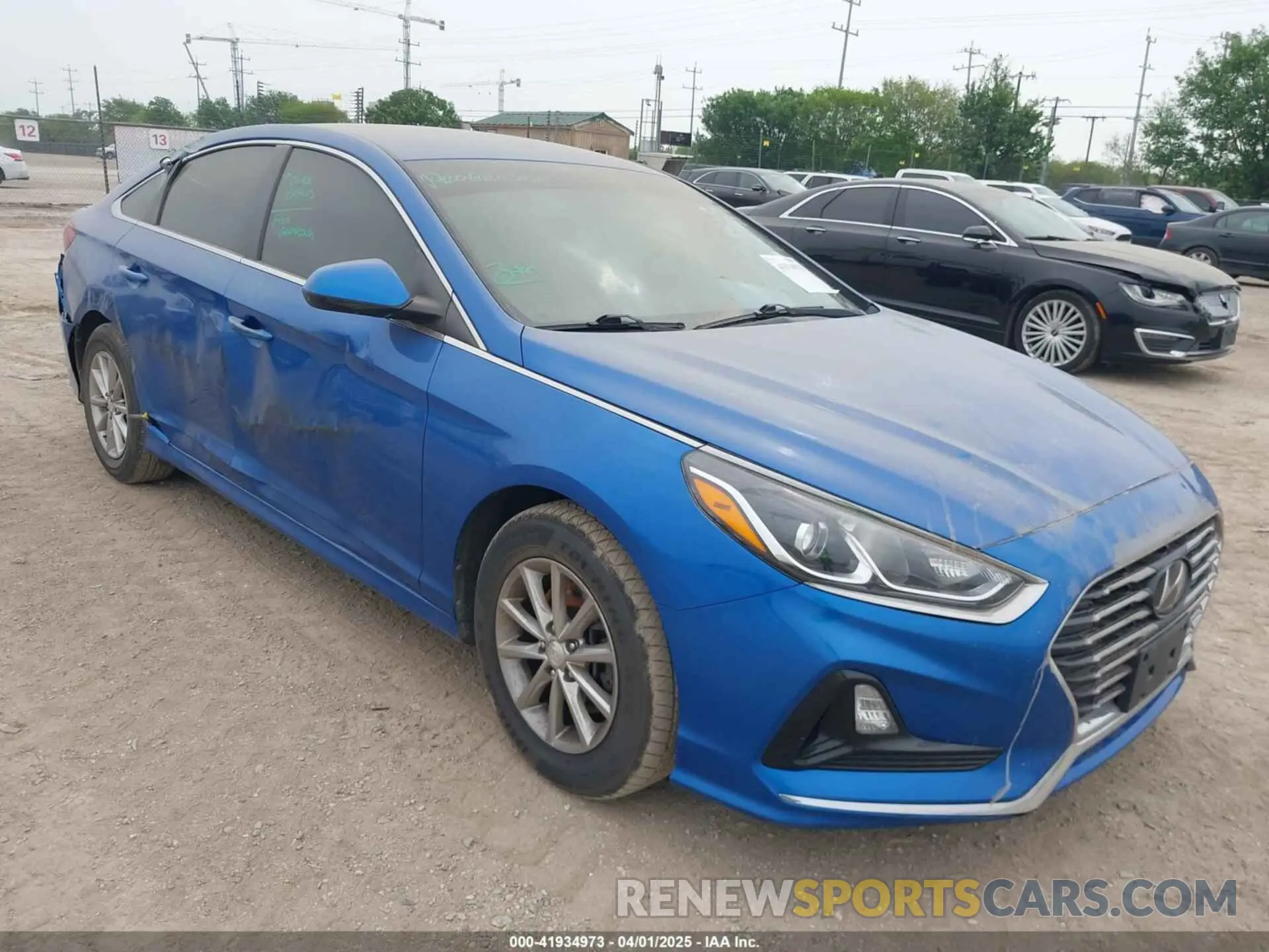 1 Photograph of a damaged car 5NPE24AF0KH767928 HYUNDAI SONATA 2019