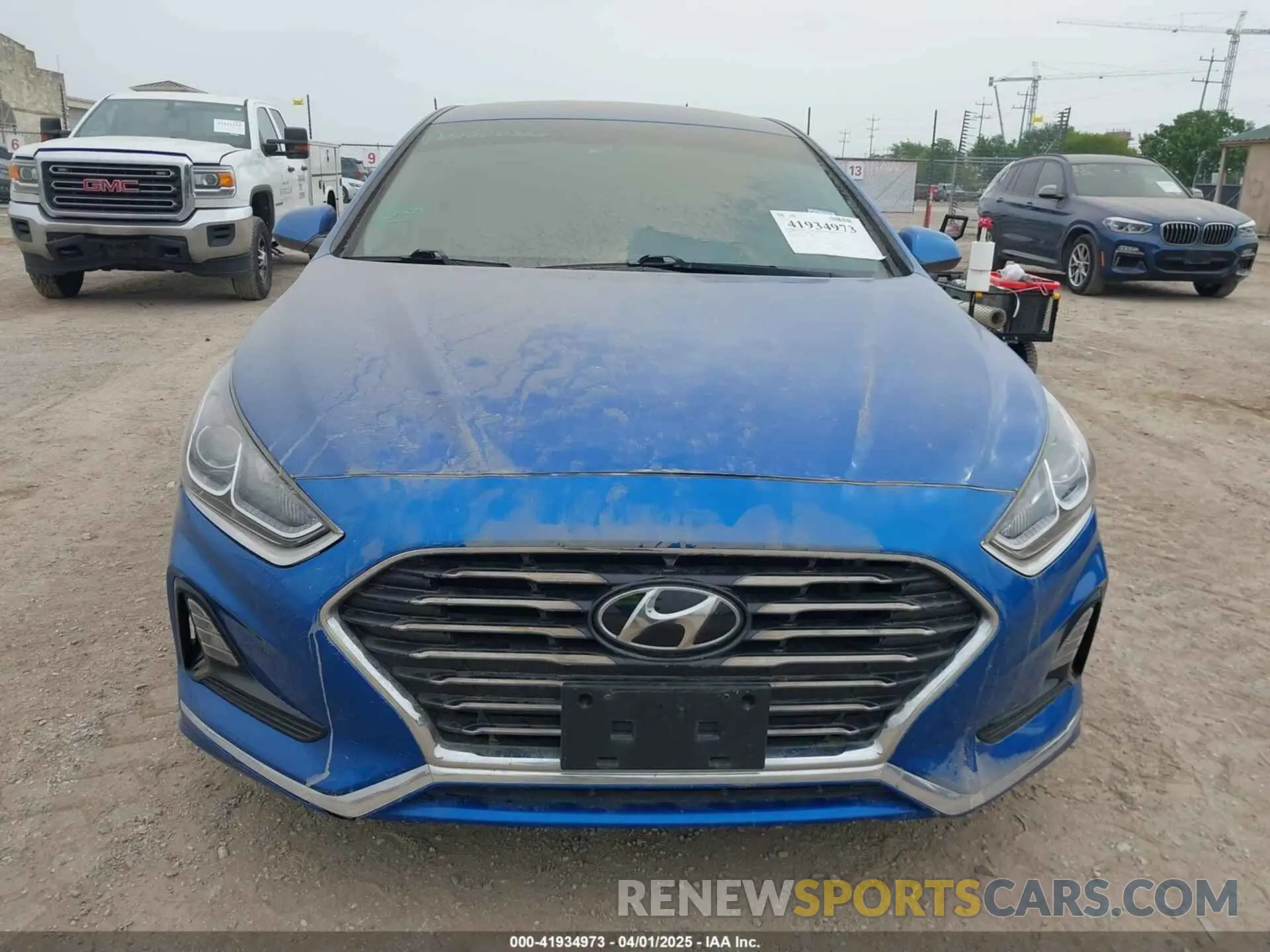 12 Photograph of a damaged car 5NPE24AF0KH767928 HYUNDAI SONATA 2019