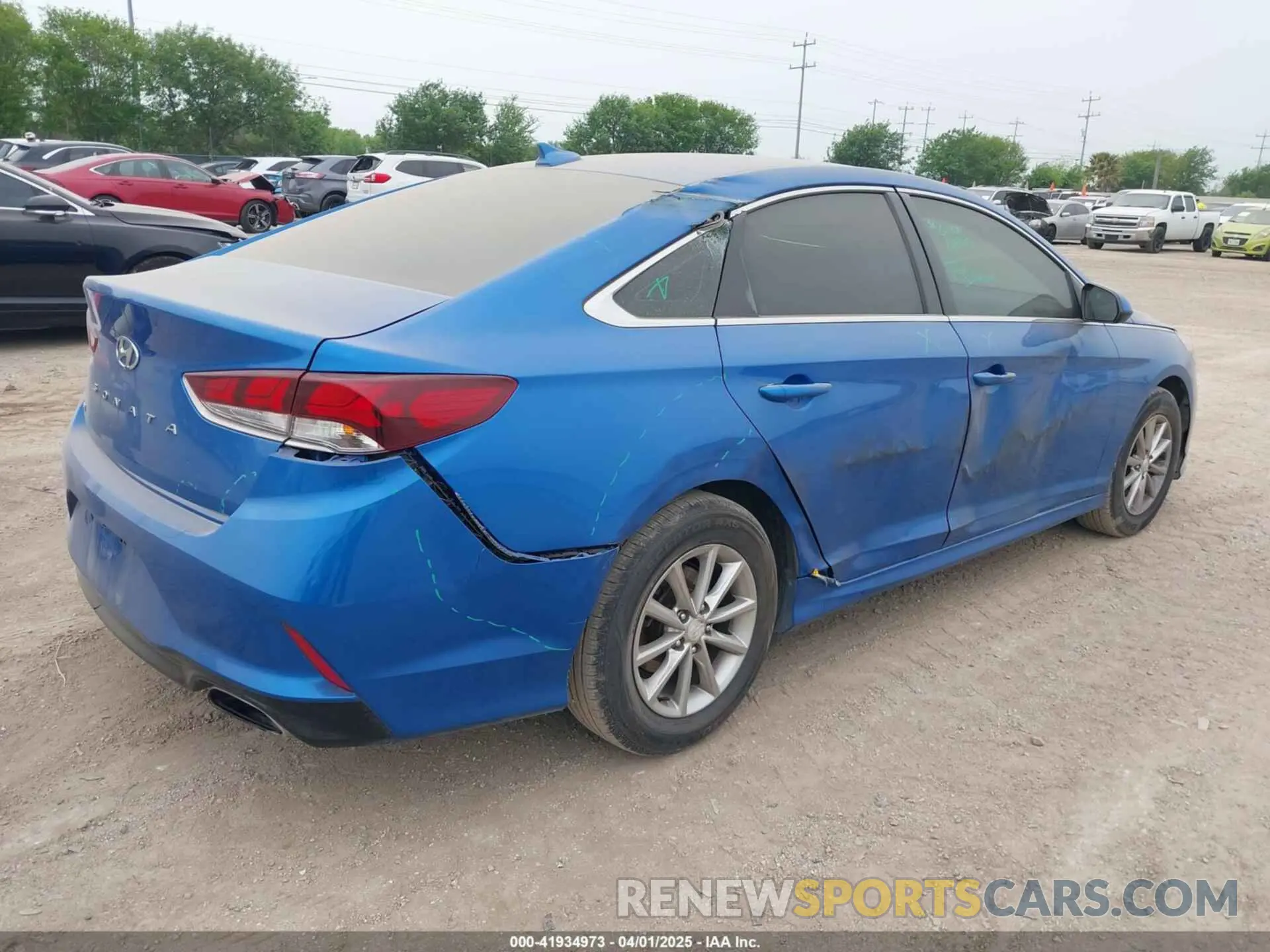 4 Photograph of a damaged car 5NPE24AF0KH767928 HYUNDAI SONATA 2019