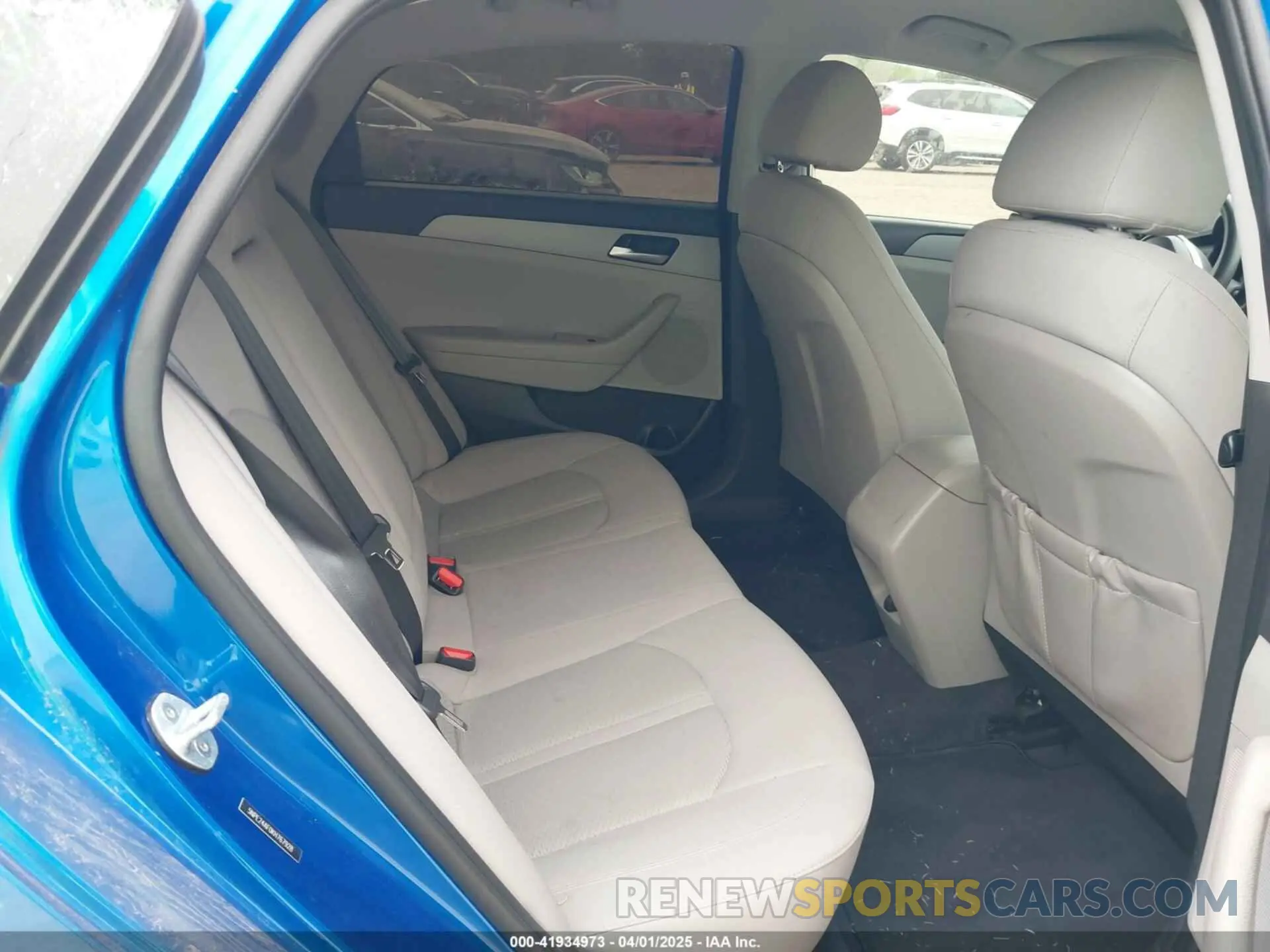 8 Photograph of a damaged car 5NPE24AF0KH767928 HYUNDAI SONATA 2019