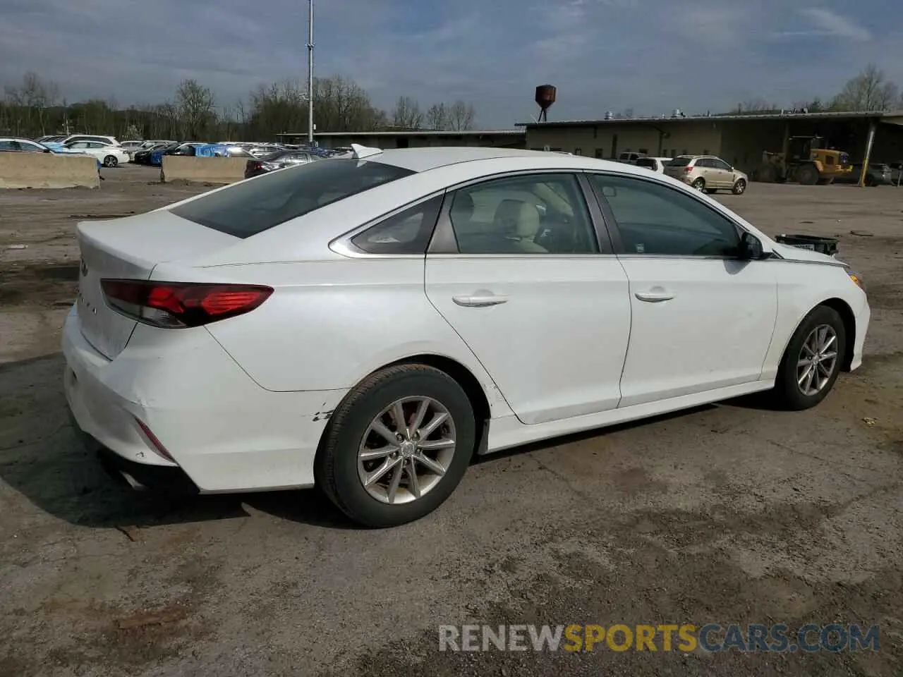 3 Photograph of a damaged car 5NPE24AF0KH770134 HYUNDAI SONATA 2019