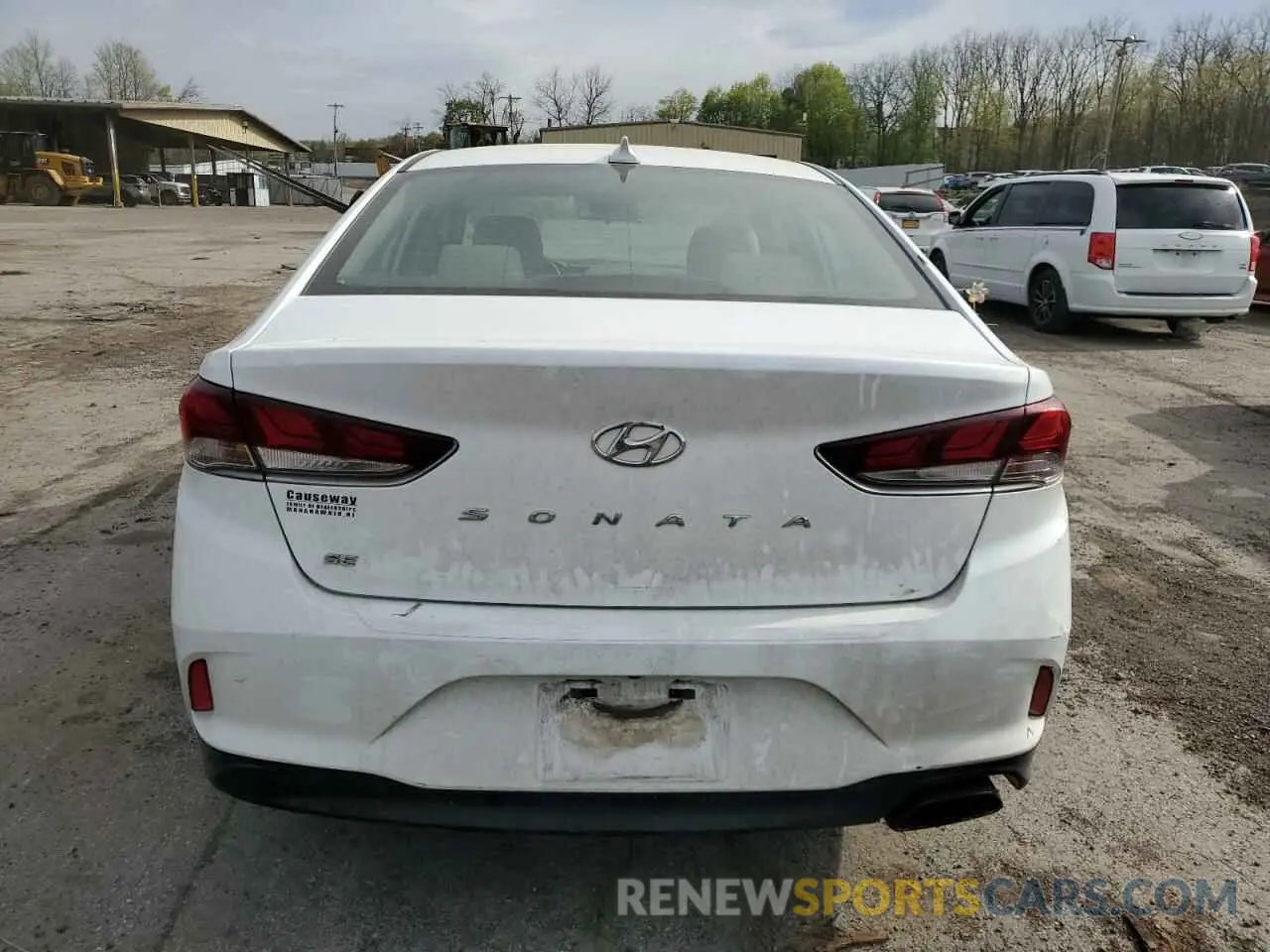 6 Photograph of a damaged car 5NPE24AF0KH770134 HYUNDAI SONATA 2019
