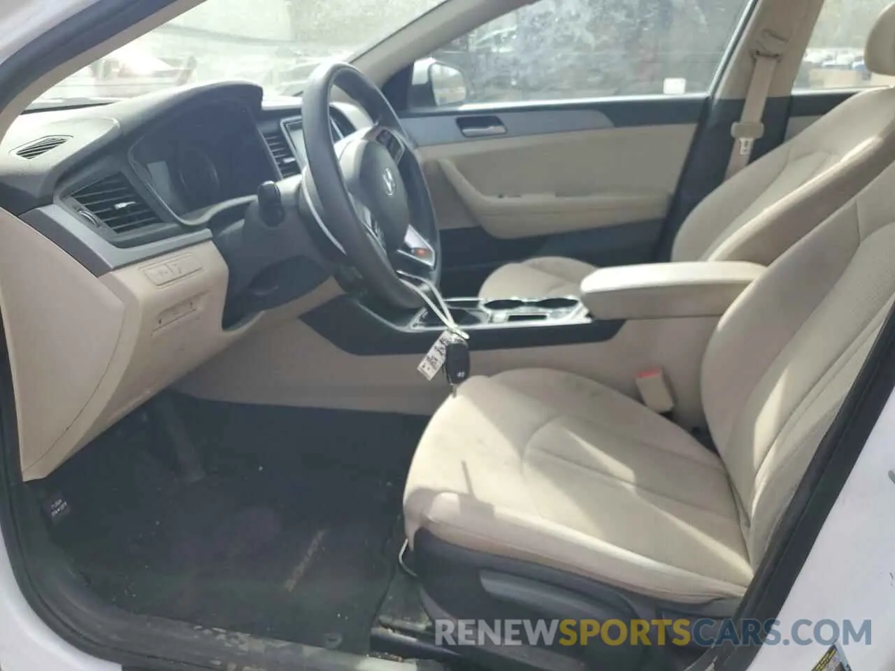 7 Photograph of a damaged car 5NPE24AF0KH770134 HYUNDAI SONATA 2019