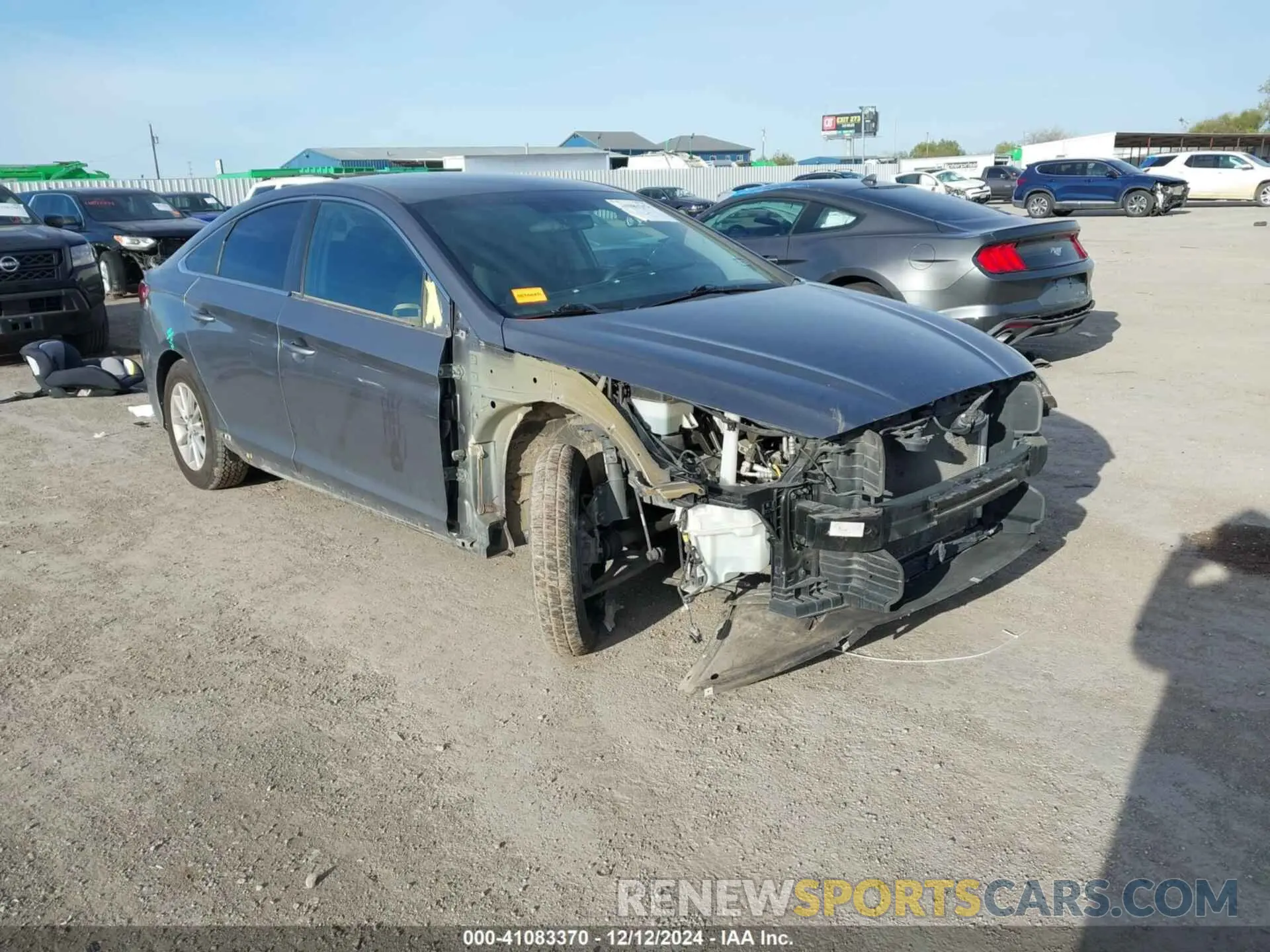 1 Photograph of a damaged car 5NPE24AF0KH774328 HYUNDAI SONATA 2019