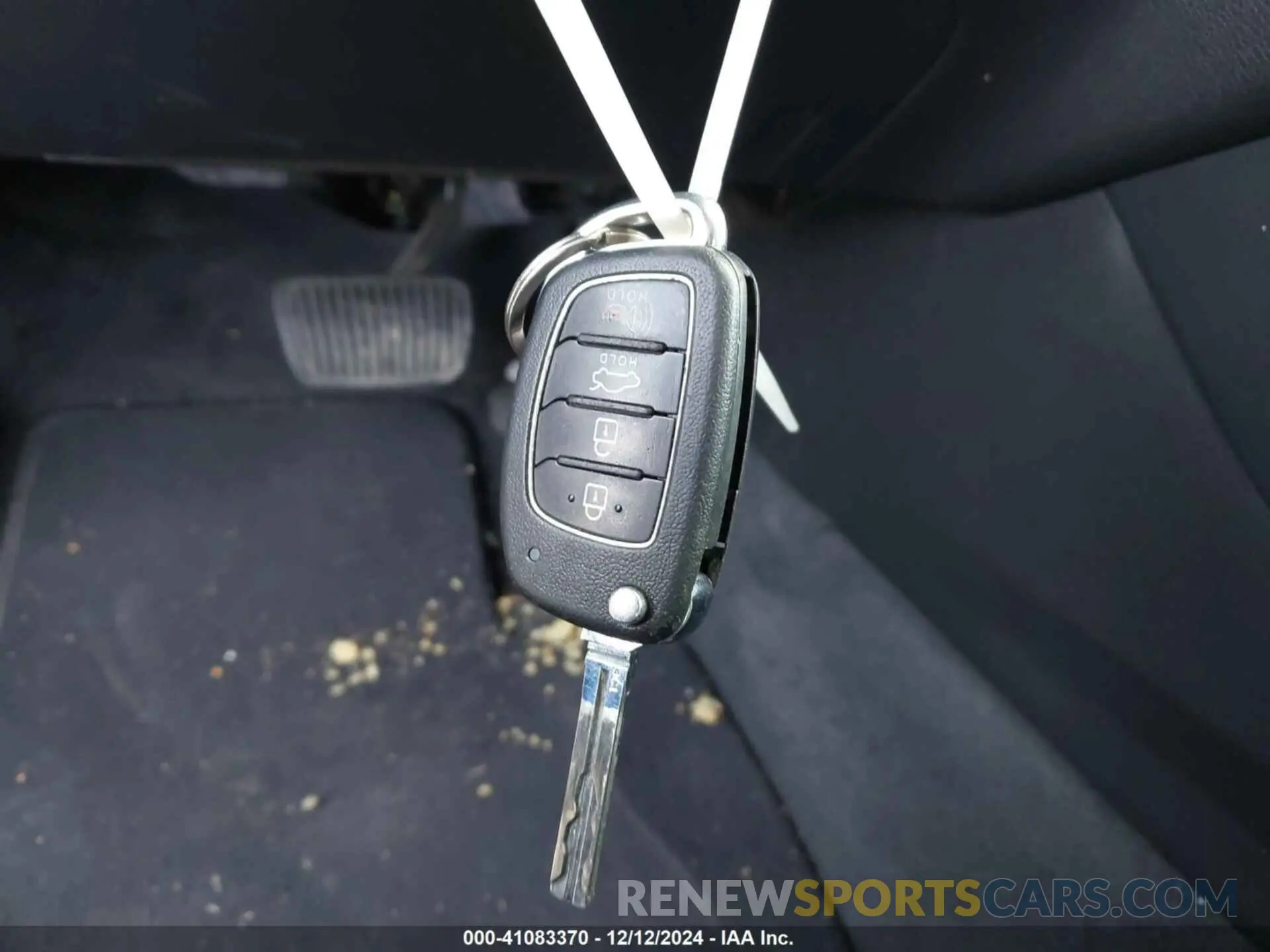 11 Photograph of a damaged car 5NPE24AF0KH774328 HYUNDAI SONATA 2019