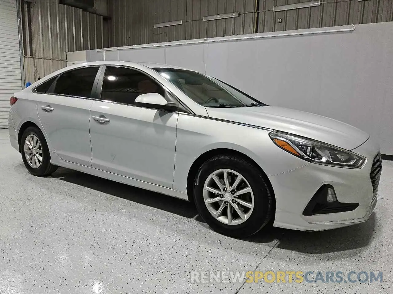 4 Photograph of a damaged car 5NPE24AF0KH788990 HYUNDAI SONATA 2019